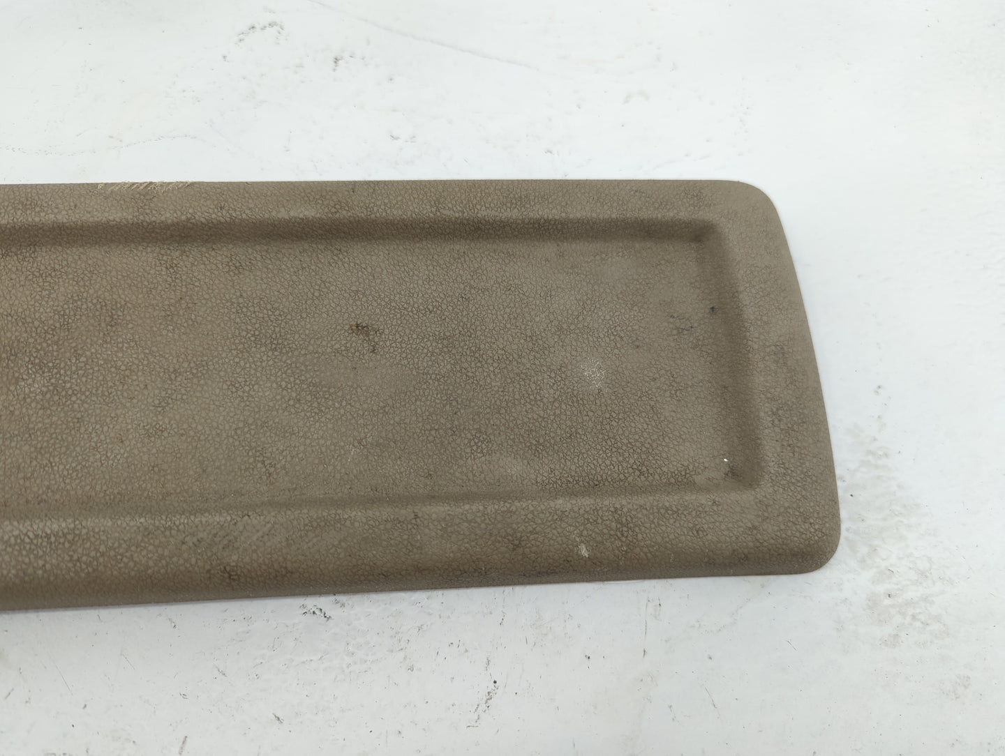 2004-2007 Ford Freestar Center Console Armrest Cover Lid Fits Fits 2004 2005 2006 2007 OEM Used Auto Parts - Oemusedautopart