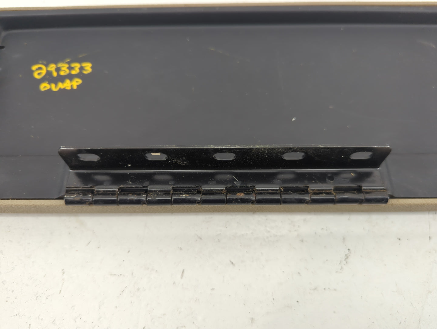2004-2007 Ford Freestar Center Console Armrest Cover Lid Fits Fits 2004 2005 2006 2007 OEM Used Auto Parts - Oemusedautopart