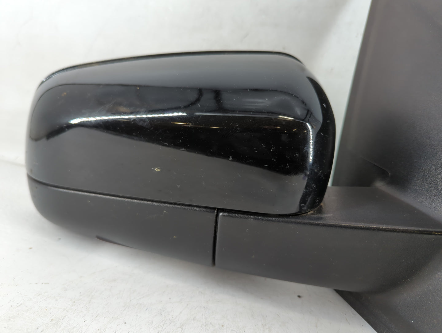 2005-2007 Ford Freestyle Passenger Side View Mirror - Right Door Mirror OEM Used - Oemusedautoparts1.com