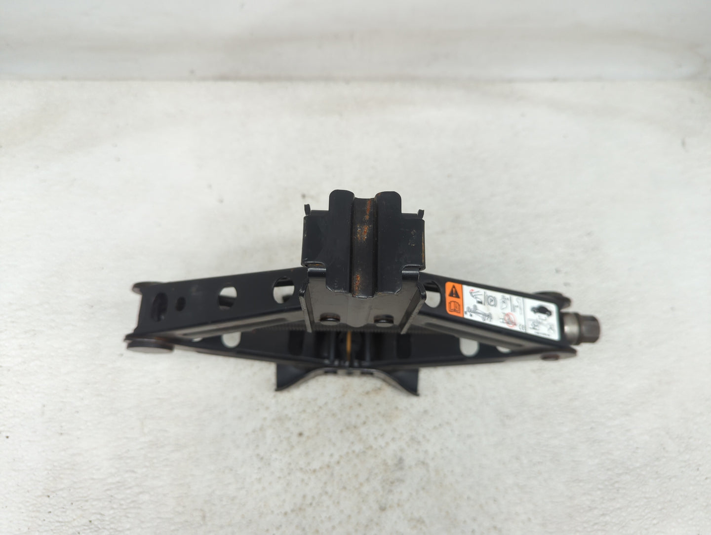 2015 Ford Fusion Spare Scissor Car Jack - Oemusedautoparts1.com
