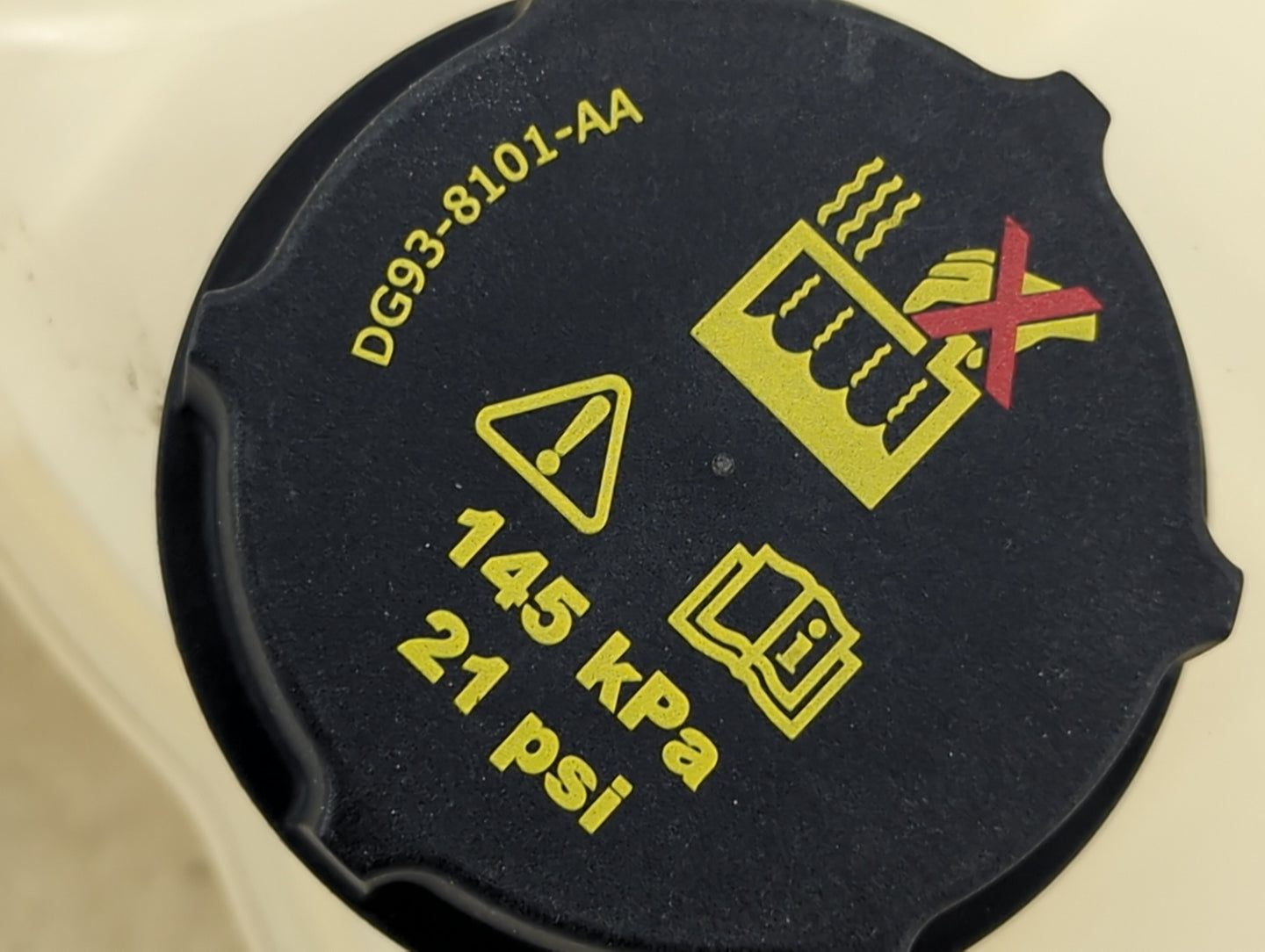 2013-2016 Ford Fusion Radiator Coolant Overflow Expansion Tank Bottle 1057914 - Oemusedautoparts1.com