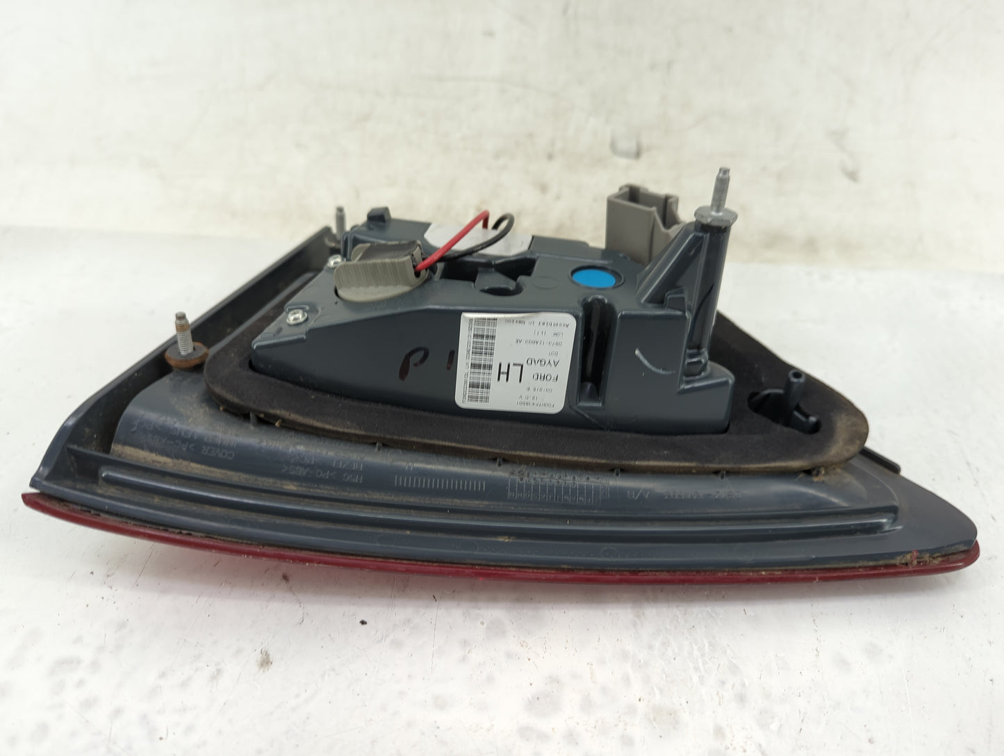 2013-2016 Ford Fusion Driver Left Side Deck Lid Mounted Tail Light - Oemusedautoparts1.com