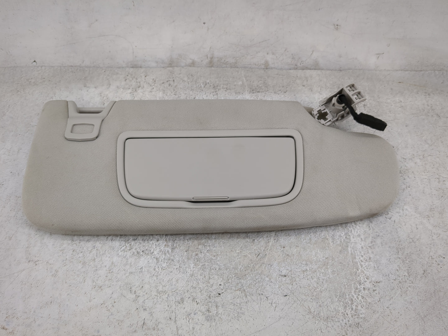 2015-2016 Ford Fusion Sun Visor Shade Replacement Passenger Right Mirror Fits Fits 2015 2016 OEM Used Auto Parts - Oemusedau