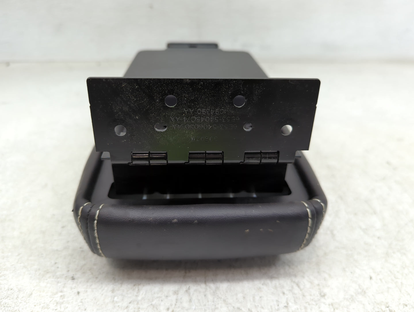 2010-2012 Ford Fusion Center Console Armrest Cover Lid Fits Fits 2010 2011 2012 OEM Used Auto Parts - Oemusedautoparts1.com