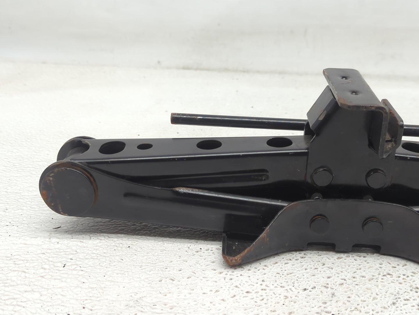 2014 Ford Fusion Spare Scissor Car Jack - Oemusedautoparts1.com