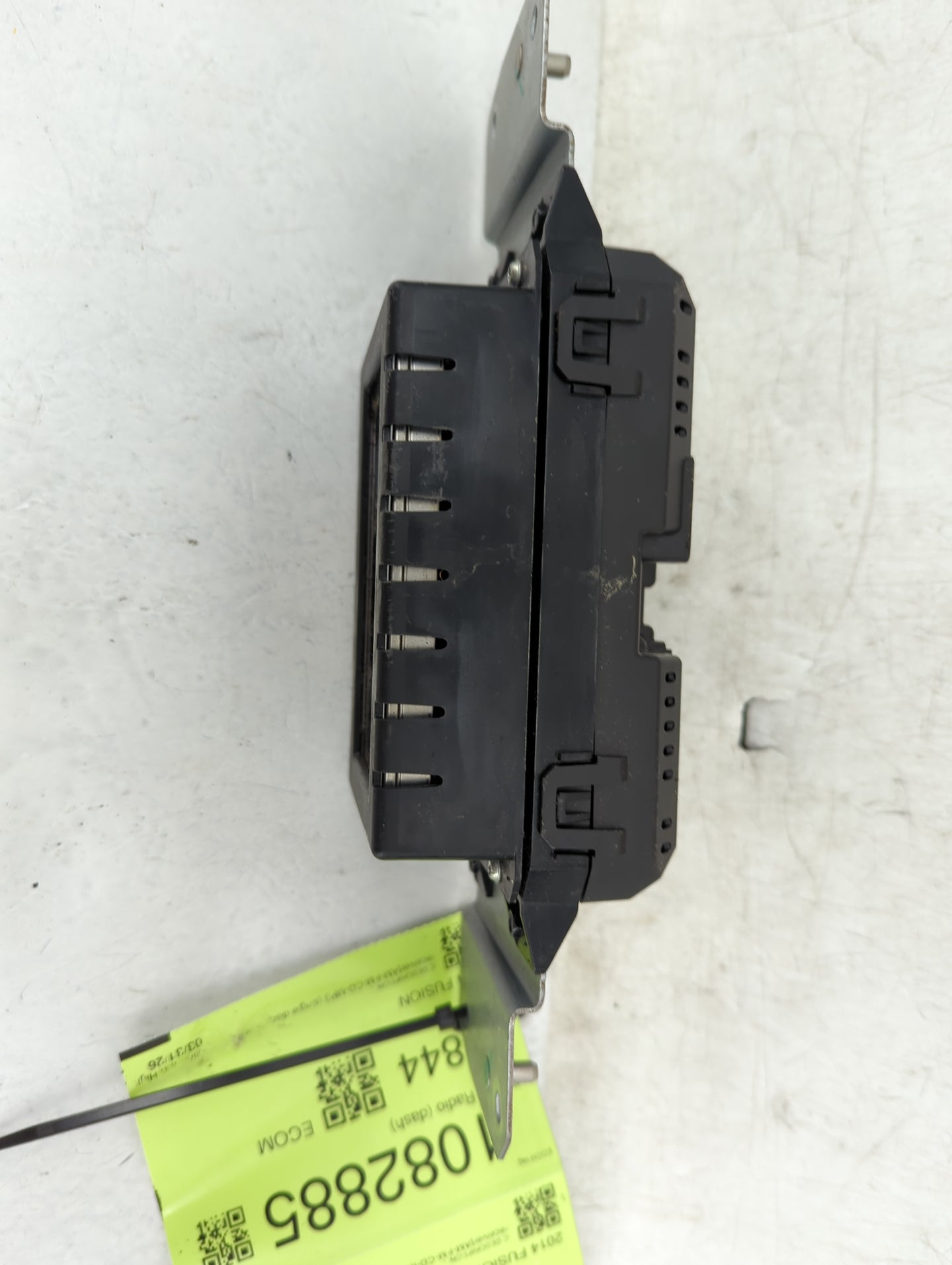 2013-2015 Ford Fusion Radio AM FM Cd Player Receiver Replacement Fits Fits 2013 2014 2015 OEM Used Auto Parts - Oemusedautop