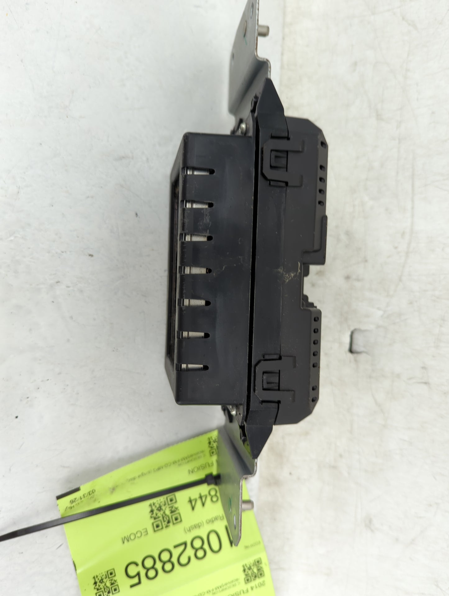 2013-2015 Ford Fusion Radio AM FM Cd Player Receiver Replacement Fits Fits 2013 2014 2015 OEM Used Auto Parts - Oemusedautop