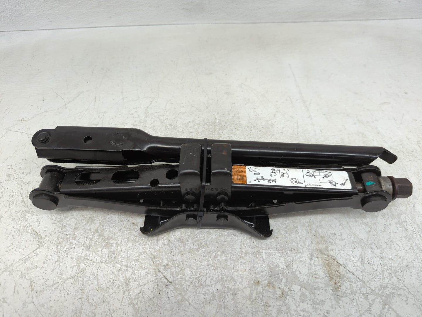 Ford Fusion Spare Scissor Car Jack 1085673 - Oemusedautoparts1.com