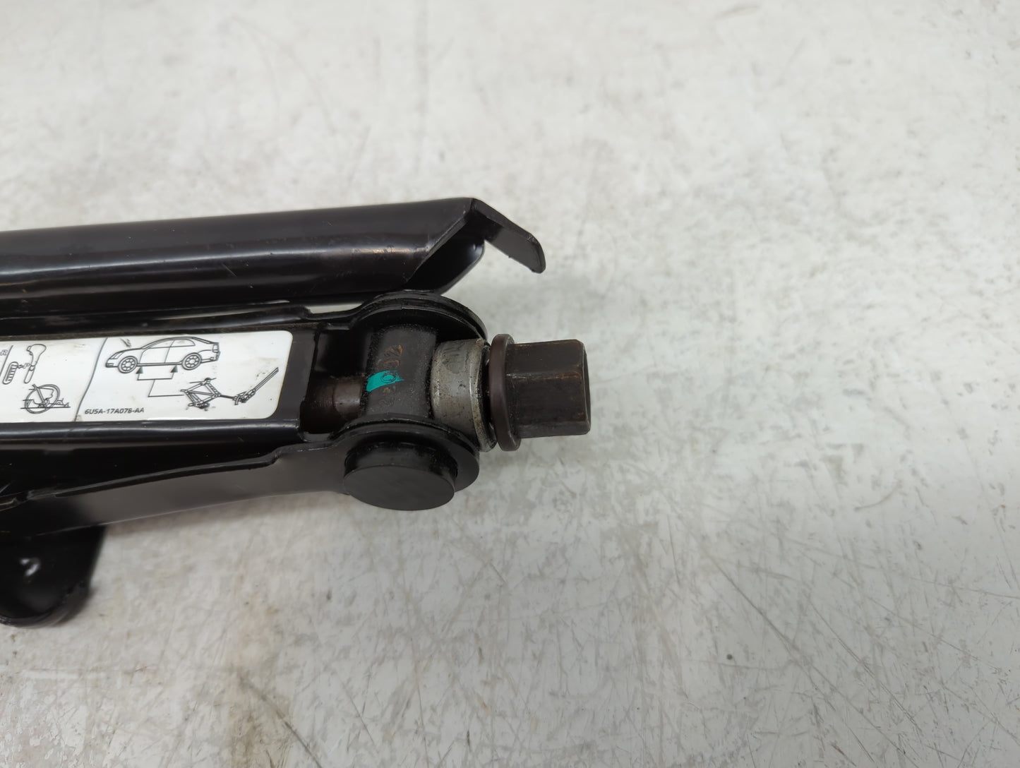 Ford Fusion Spare Scissor Car Jack 1085673 - Oemusedautoparts1.com