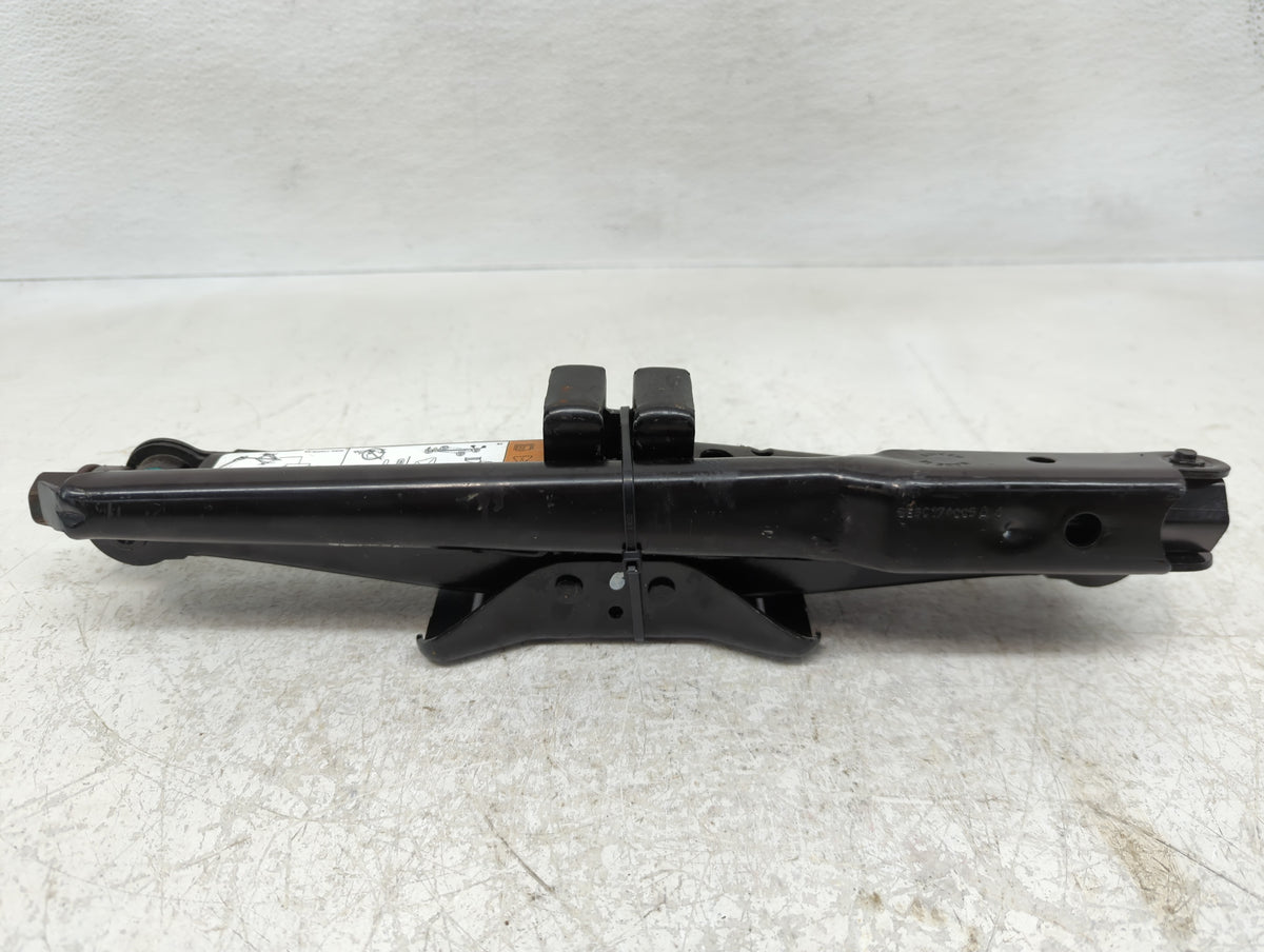Ford Fusion Spare Scissor Car Jack 1085673 - Oemusedautoparts1.com