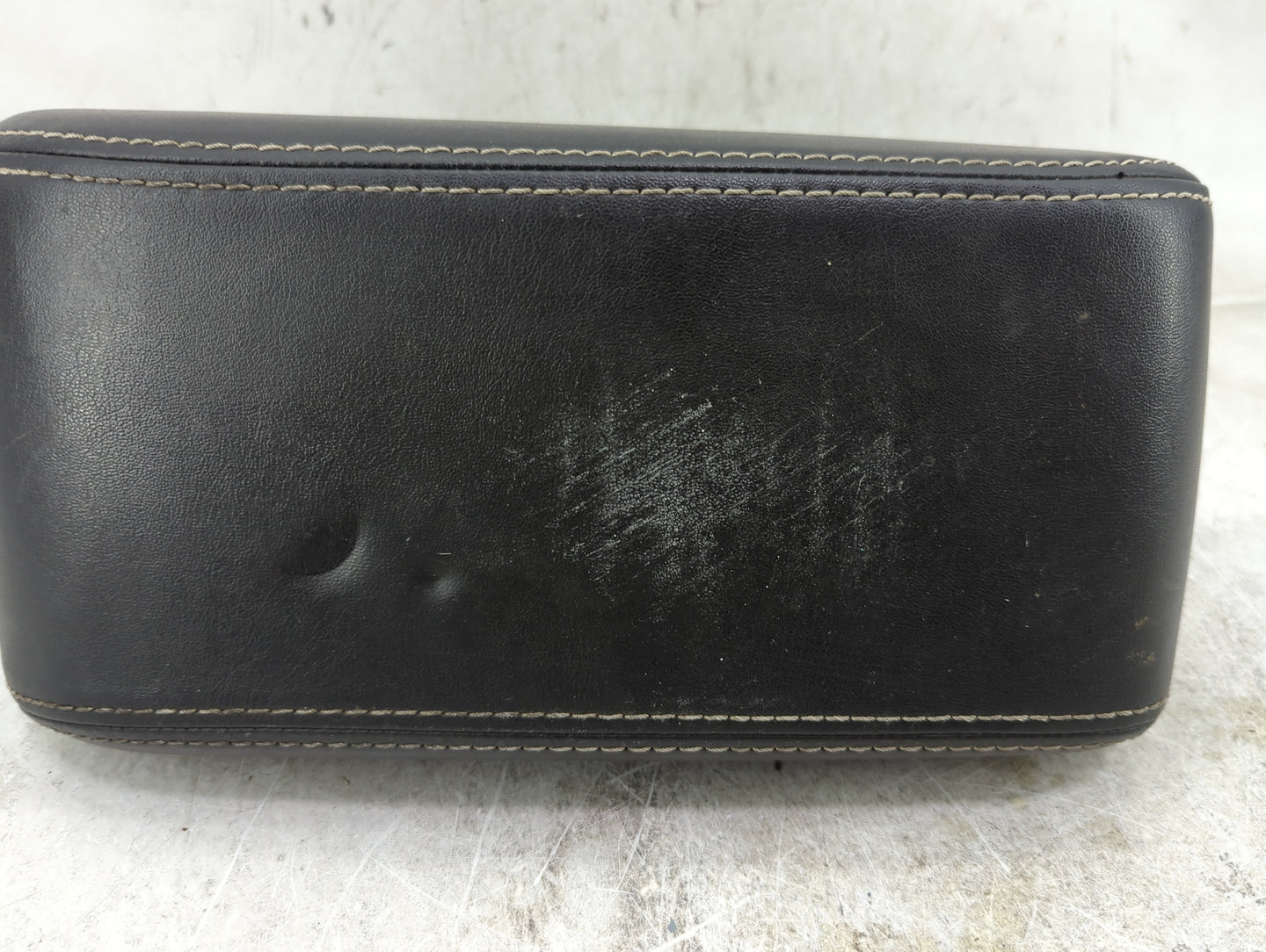 2010-2012 Ford Fusion Center Console Armrest Cover Lid Fits Fits 2010 2011 2012 OEM Used Auto Parts - Oemusedautoparts1.com