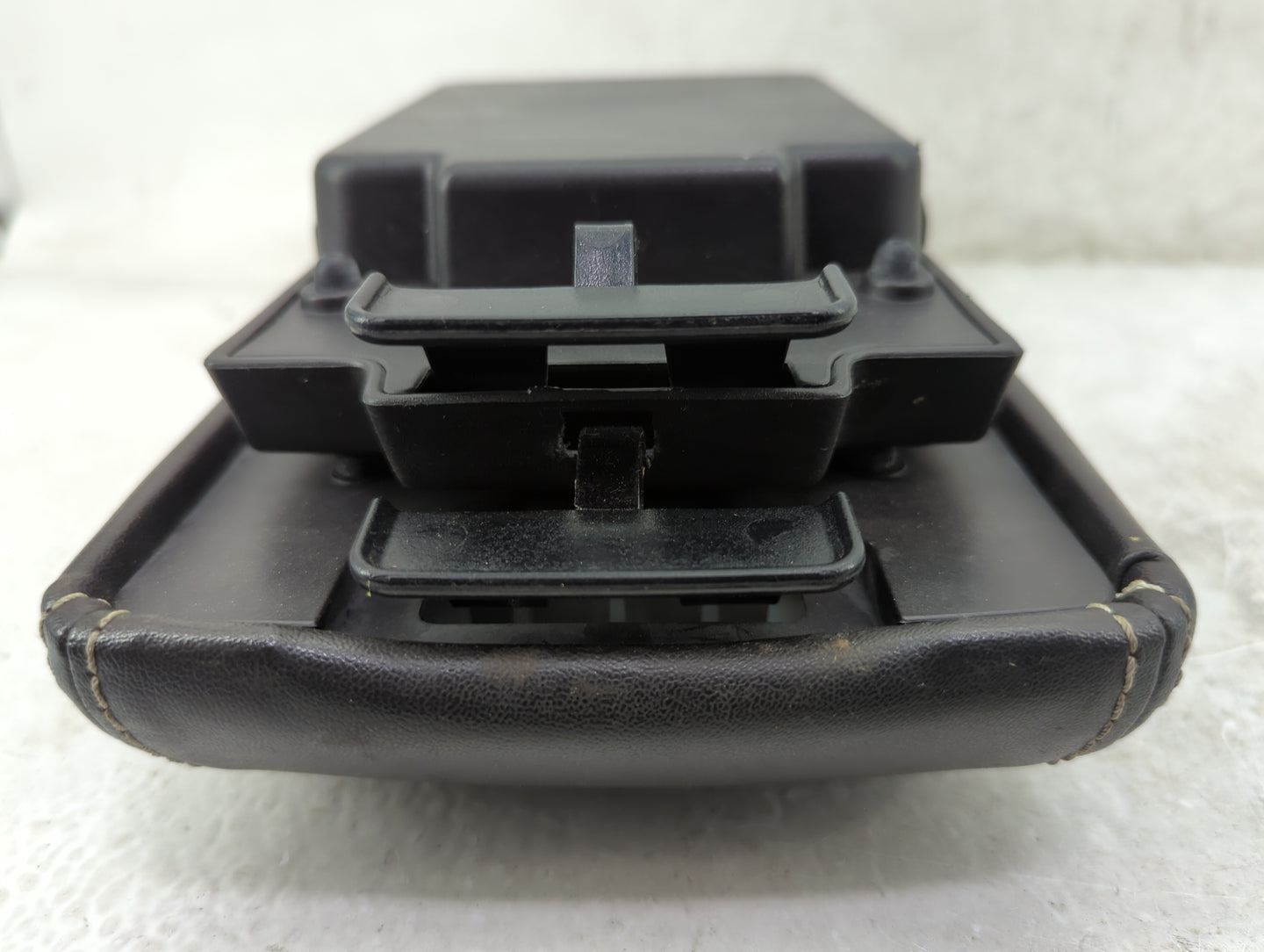 2010-2012 Ford Fusion Center Console Armrest Cover Lid Fits Fits 2010 2011 2012 OEM Used Auto Parts - Oemusedautoparts1.com