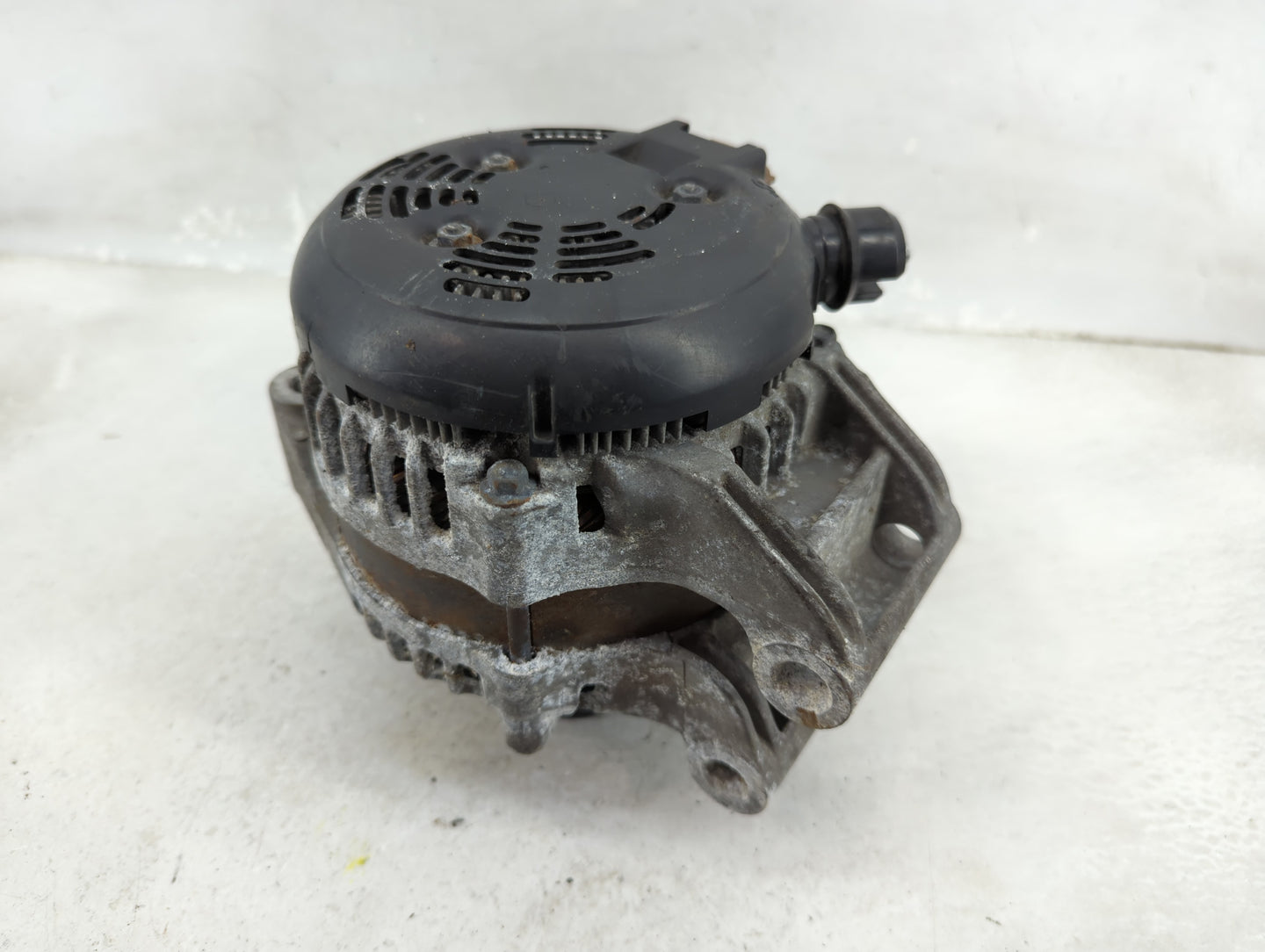 2013-2016 Ford Fusion Alternator Replacement Generator Charging Assembly Engine OEM Fits Fits 2013 2014 2015 2016 OEM Used A