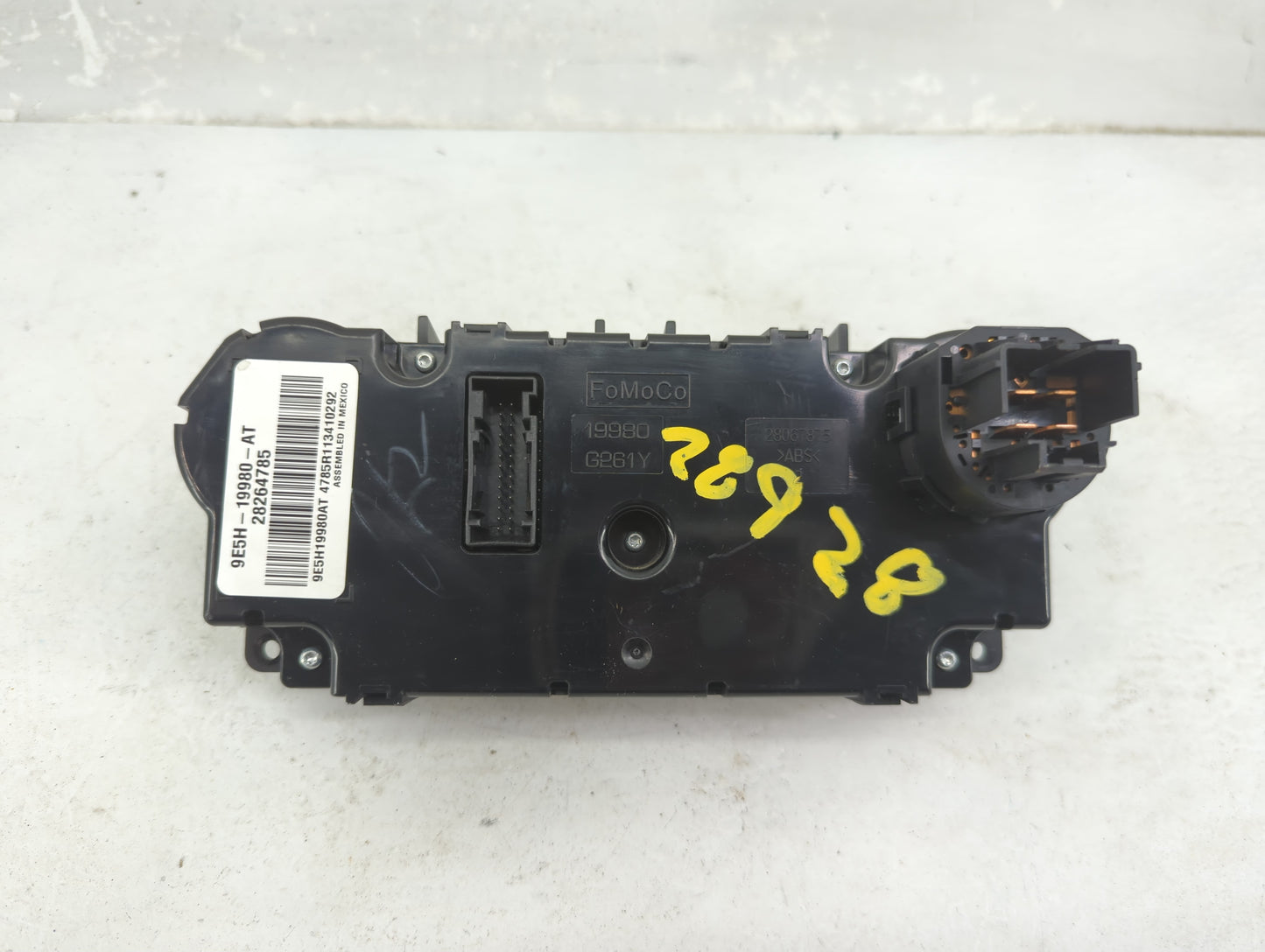 2010-2012 Ford Fusion Climate Control Module Temperature AC/Heater Replacement Fits Fits 2010 2011 2012 OEM Used Auto Parts 