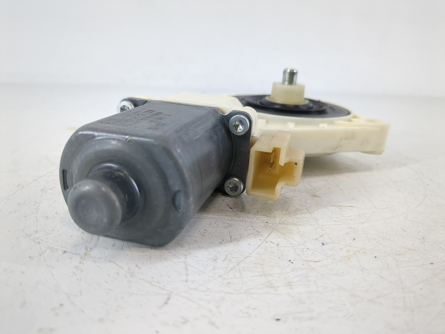 2010-2012 Ford Fusion Driver Front Left Power Window Motor - Oemusedautoparts1.com