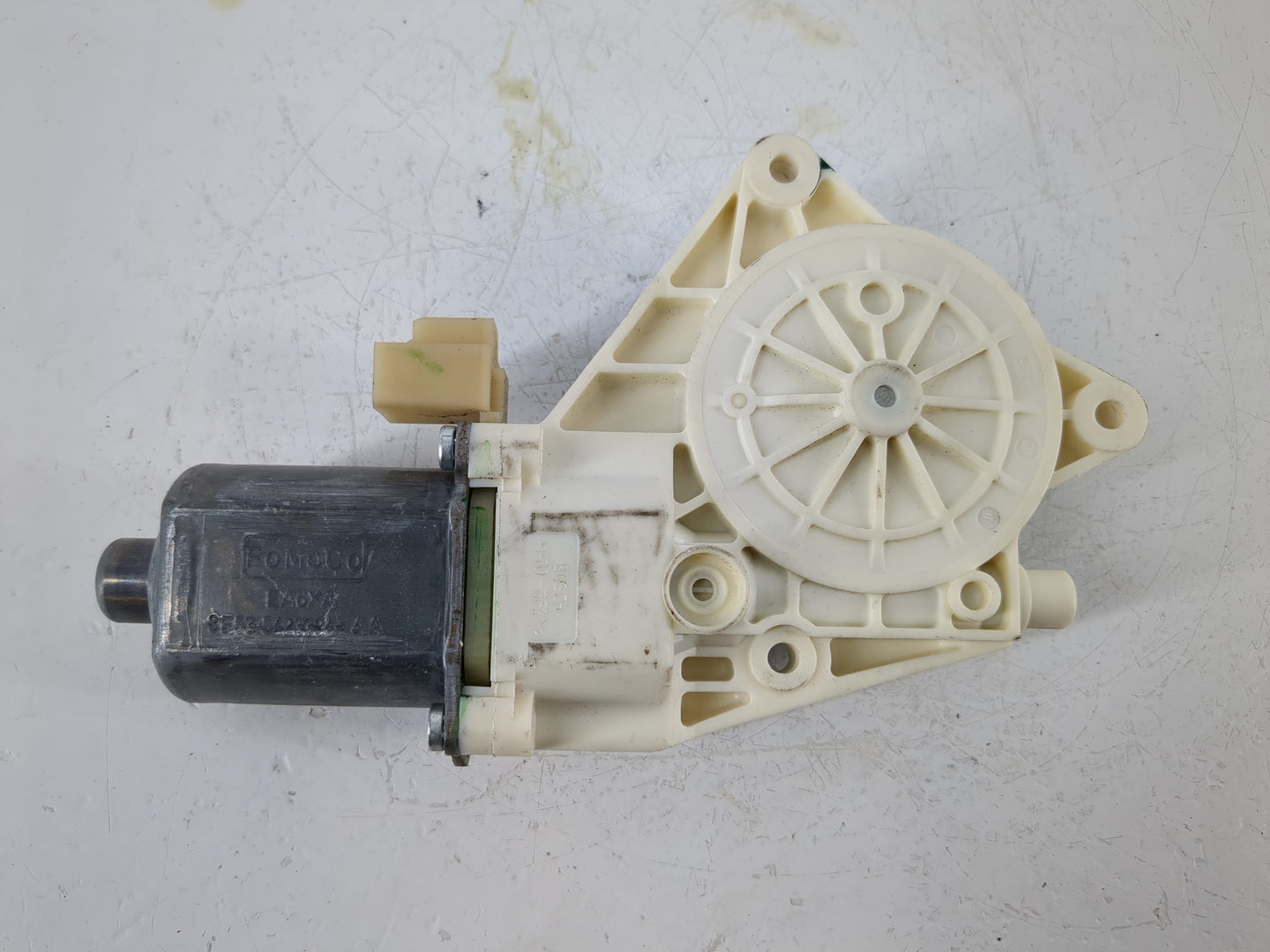 2010-2012 Ford Fusion Driver Front Left Power Window Motor - Oemusedautoparts1.com