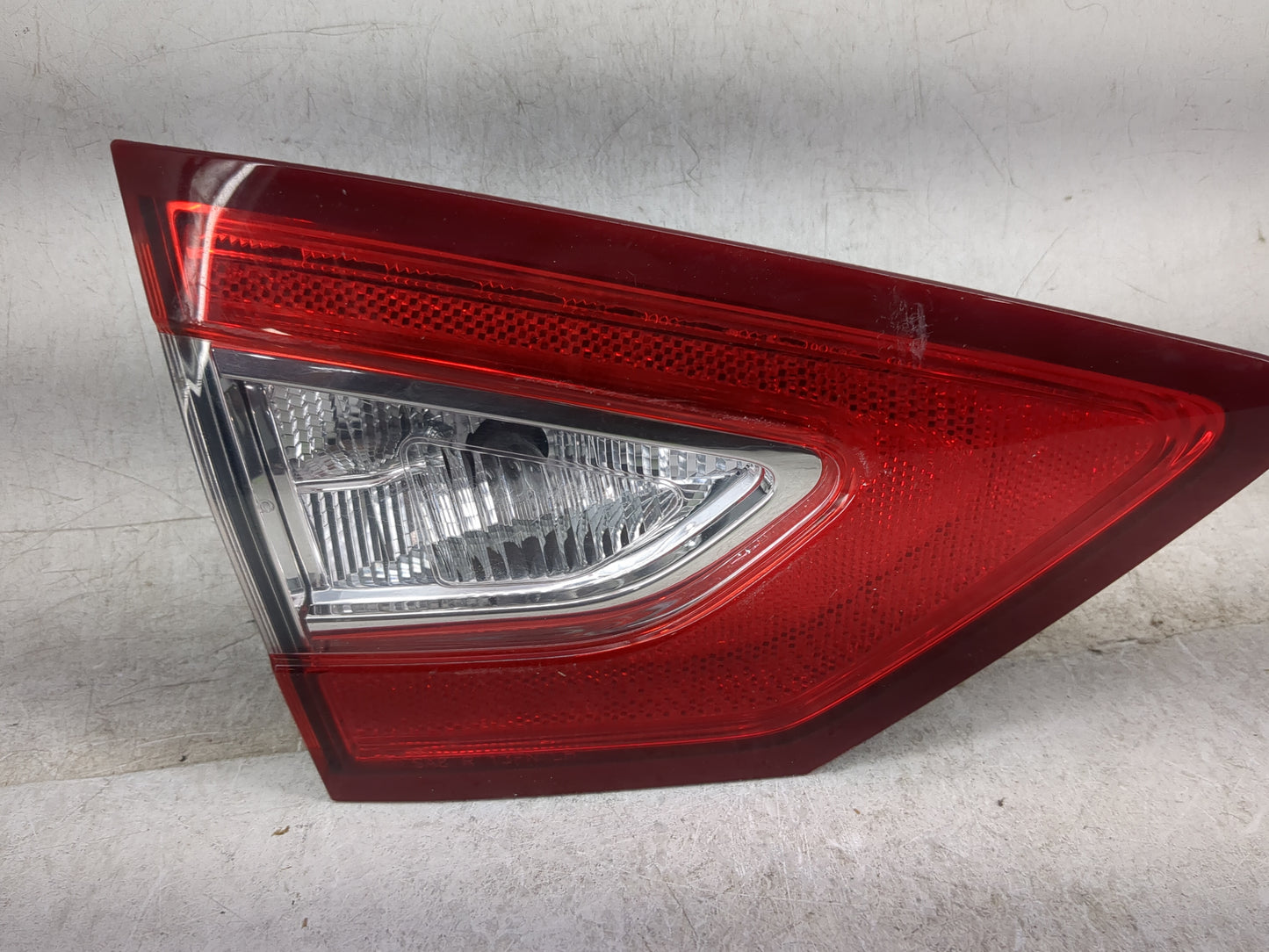 2013-2016 Ford Fusion Driver Left Side Deck Lid Mounted Tail Light 1158218 - Oemusedautoparts1.com