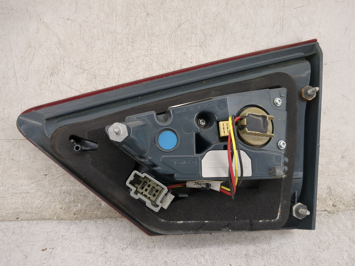 2013-2016 Ford Fusion Driver Left Side Deck Lid Mounted Tail Light 1158218 - Oemusedautoparts1.com