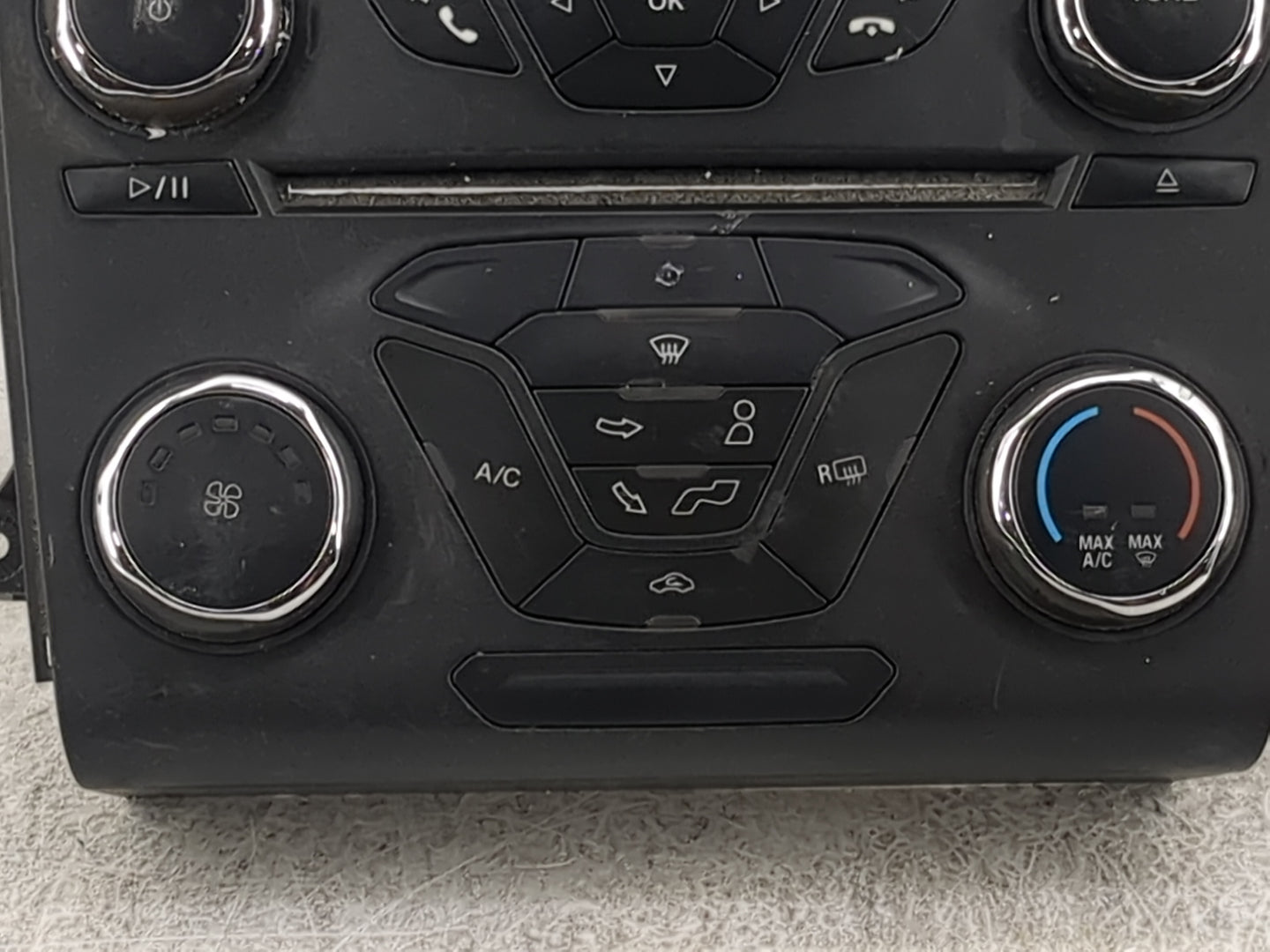 2015-2016 Ford Fusion Radio AM FM Cd Player Receiver Replacement Fits Fits 2015 2016 OEM Used Auto Parts - Oemusedautoparts1