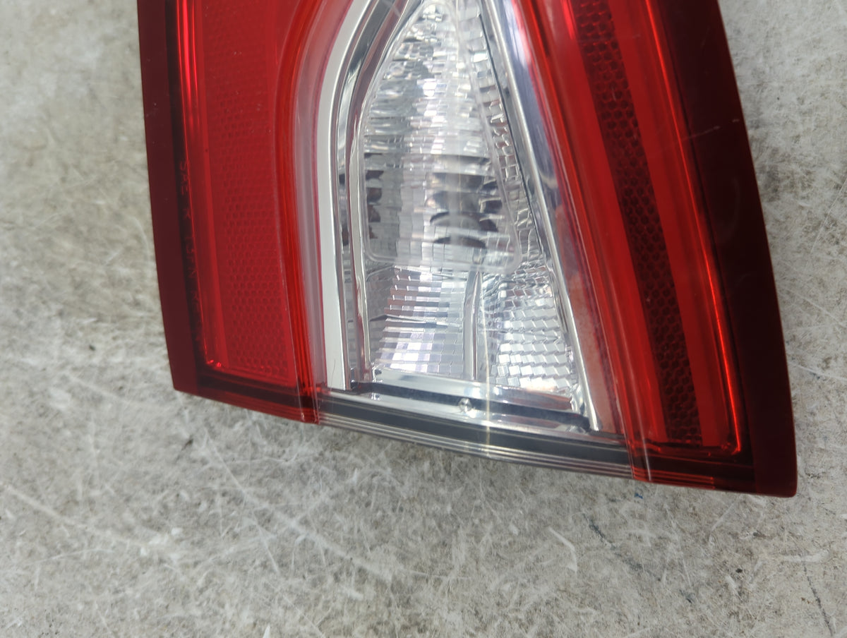 2013-2016 Ford Fusion Passenger Right Side Deck Lid Mounted Tail Light 5038910 - Oemusedautoparts1.com