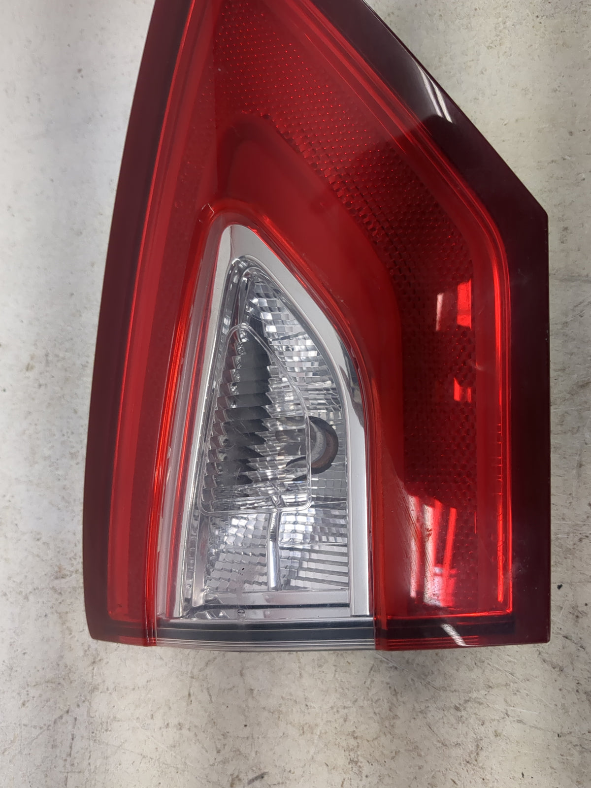 2013-2016 Ford Fusion Driver Left Side Deck Lid Mounted Tail Light 5038940 - Oemusedautoparts1.com