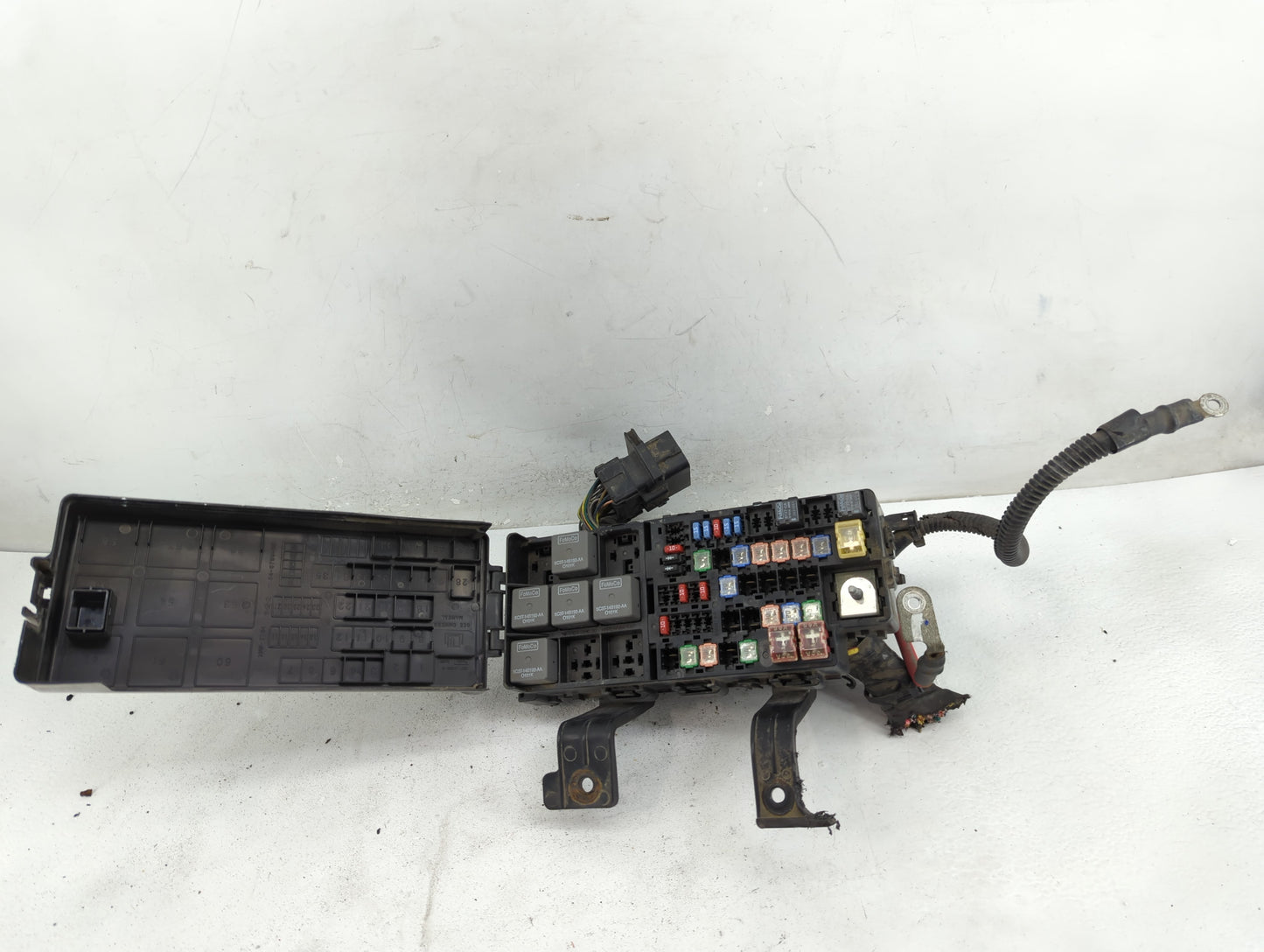 2010-2012 Ford Fusion Fusebox Fuse Box Panel Relay Module Fits Fits 2010 2011 2012 OEM Used Auto Parts - Oemusedautoparts1.c