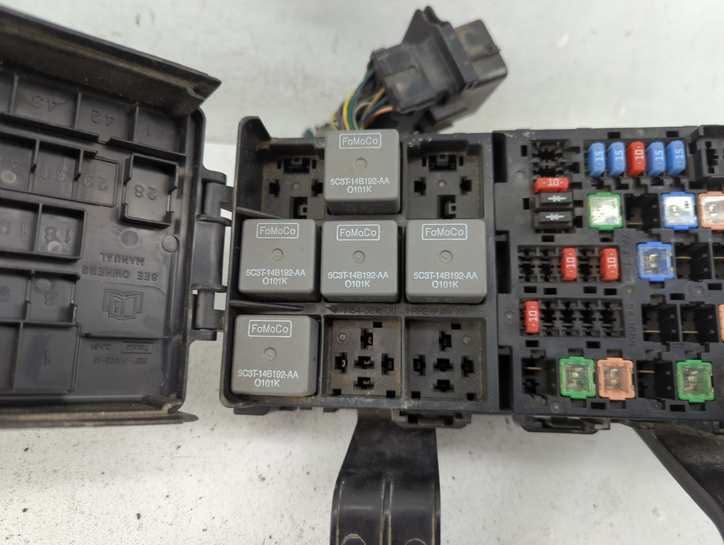 2010-2012 Ford Fusion Fusebox Fuse Box Panel Relay Module Fits Fits 2010 2011 2012 OEM Used Auto Parts - Oemusedautoparts1.c