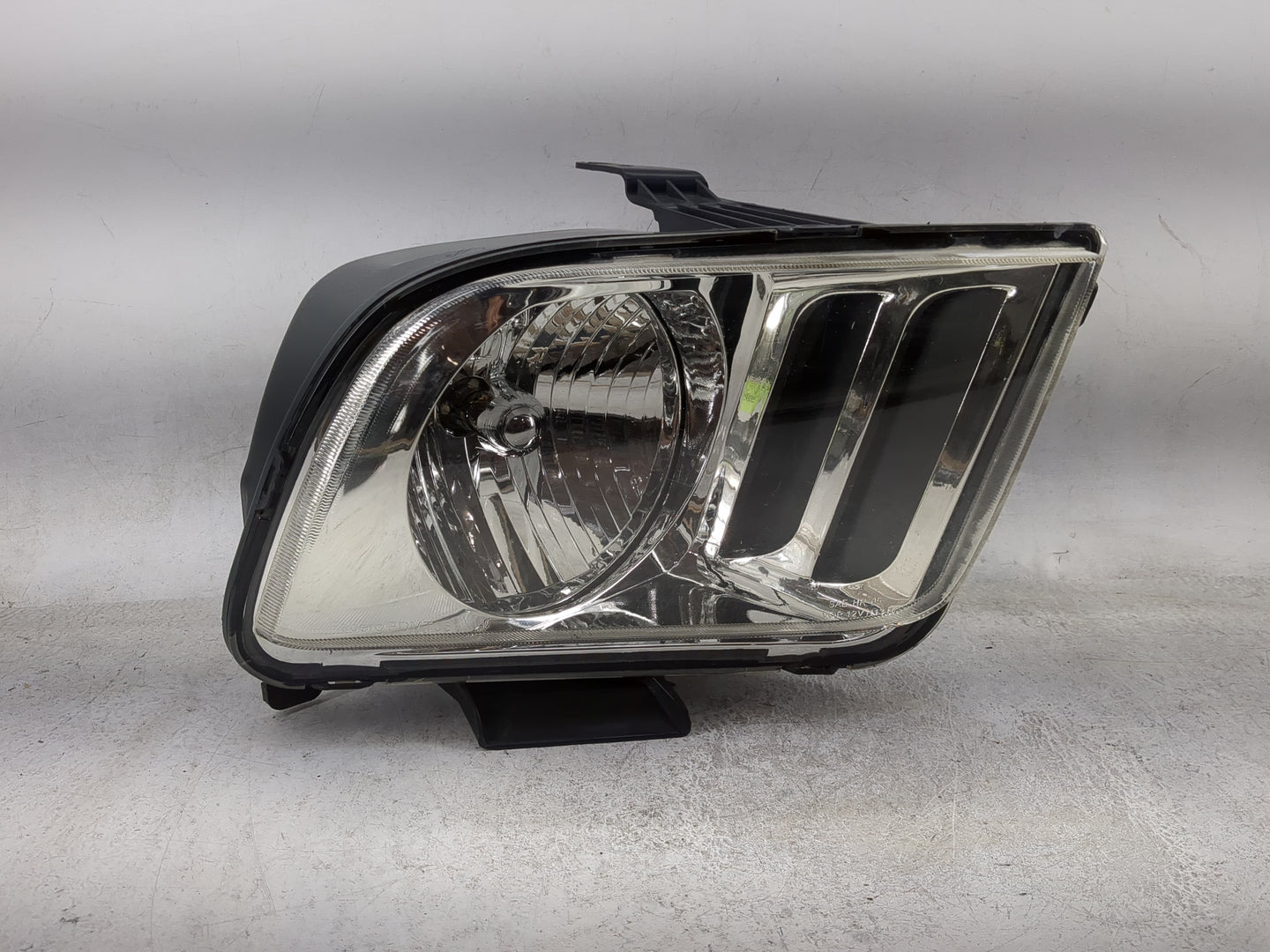 2005-2006 Ford Mustang Passenger Right Oem Head Light Headlight Lamp 1060332 - Oemusedautoparts1.com