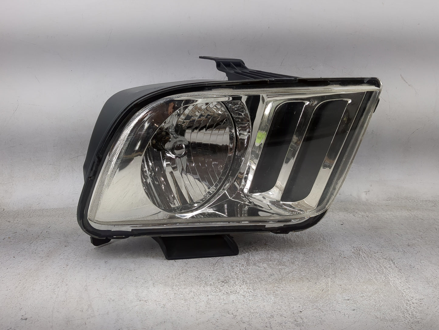 2005-2006 Ford Mustang Passenger Right Oem Head Light Headlight Lamp 1060332 - Oemusedautoparts1.com