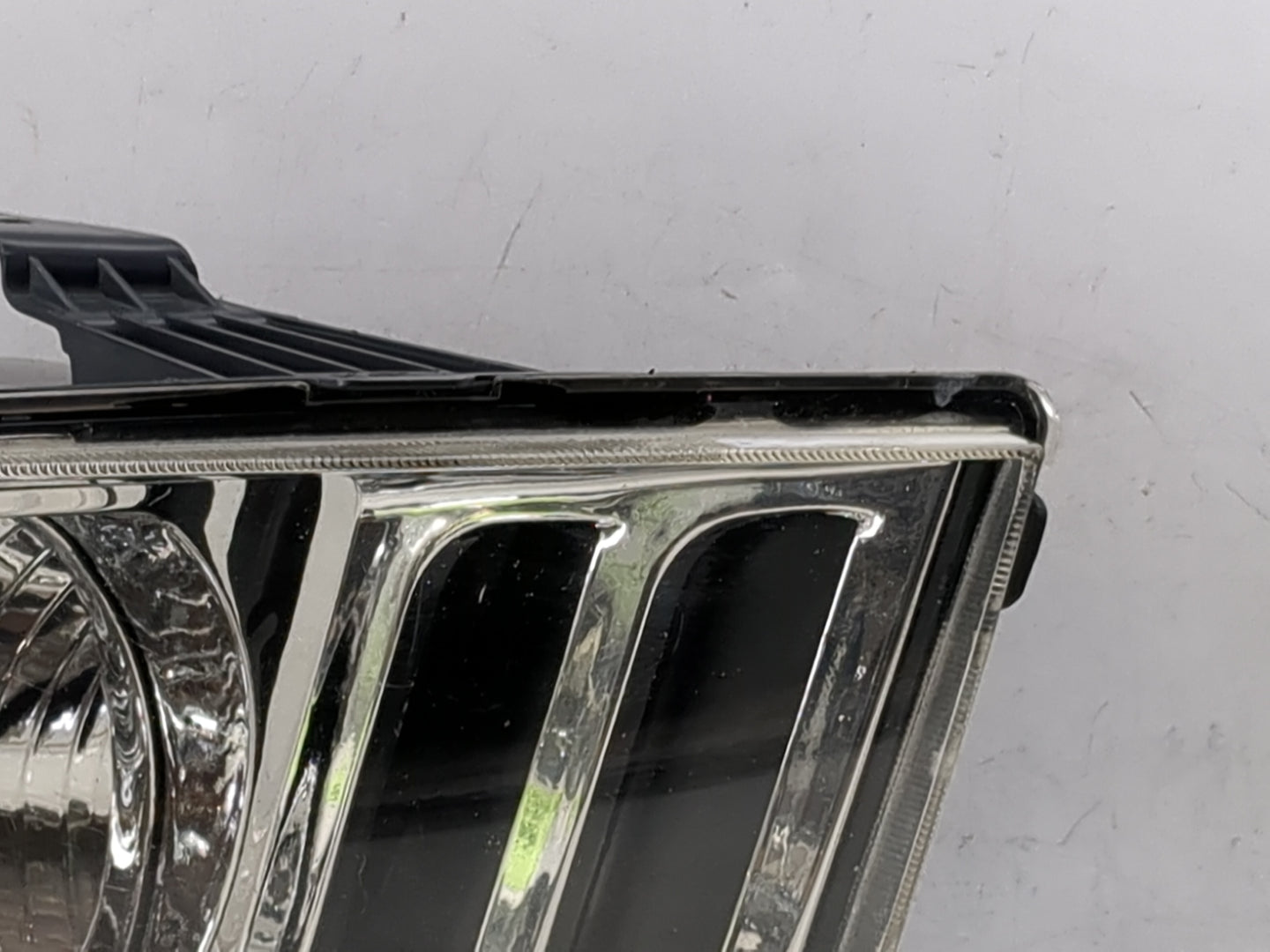 2005-2006 Ford Mustang Passenger Right Oem Head Light Headlight Lamp 1060332 - Oemusedautoparts1.com