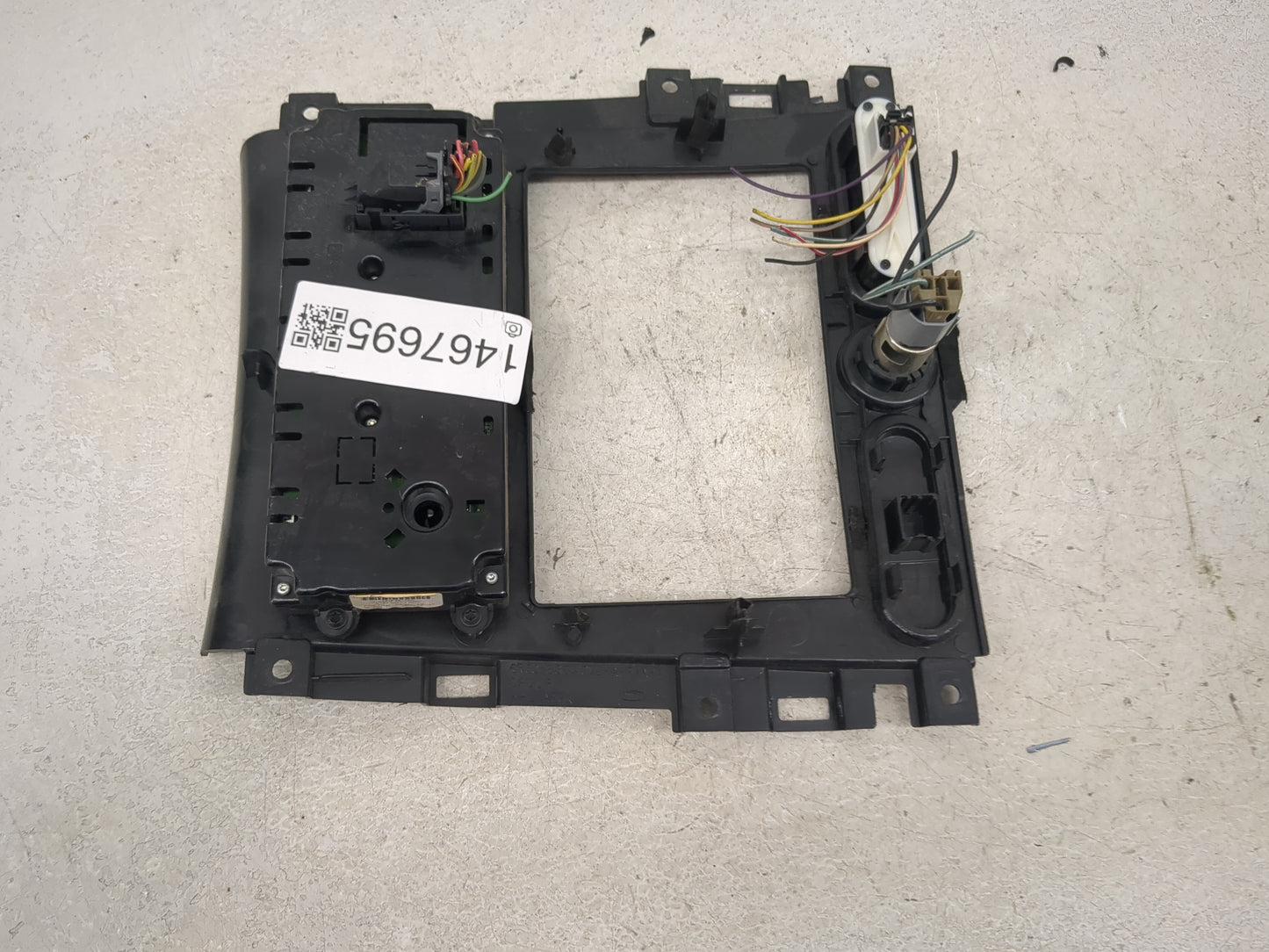 Ford Mustang Radio Control Panel 1467695 - Oemusedautoparts1.com