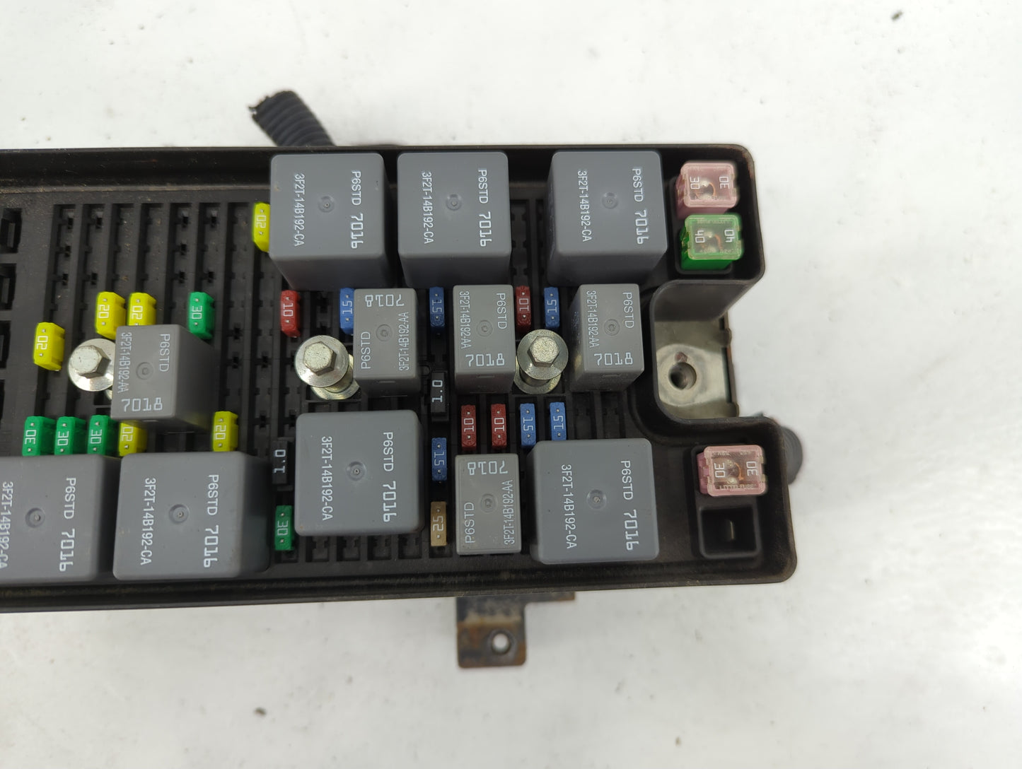 2005-2006 Ford Mustang Fusebox Fuse Box Panel Relay Module Fits Fits 2005 2006 OEM Used Auto Parts - Oemusedautoparts1.com