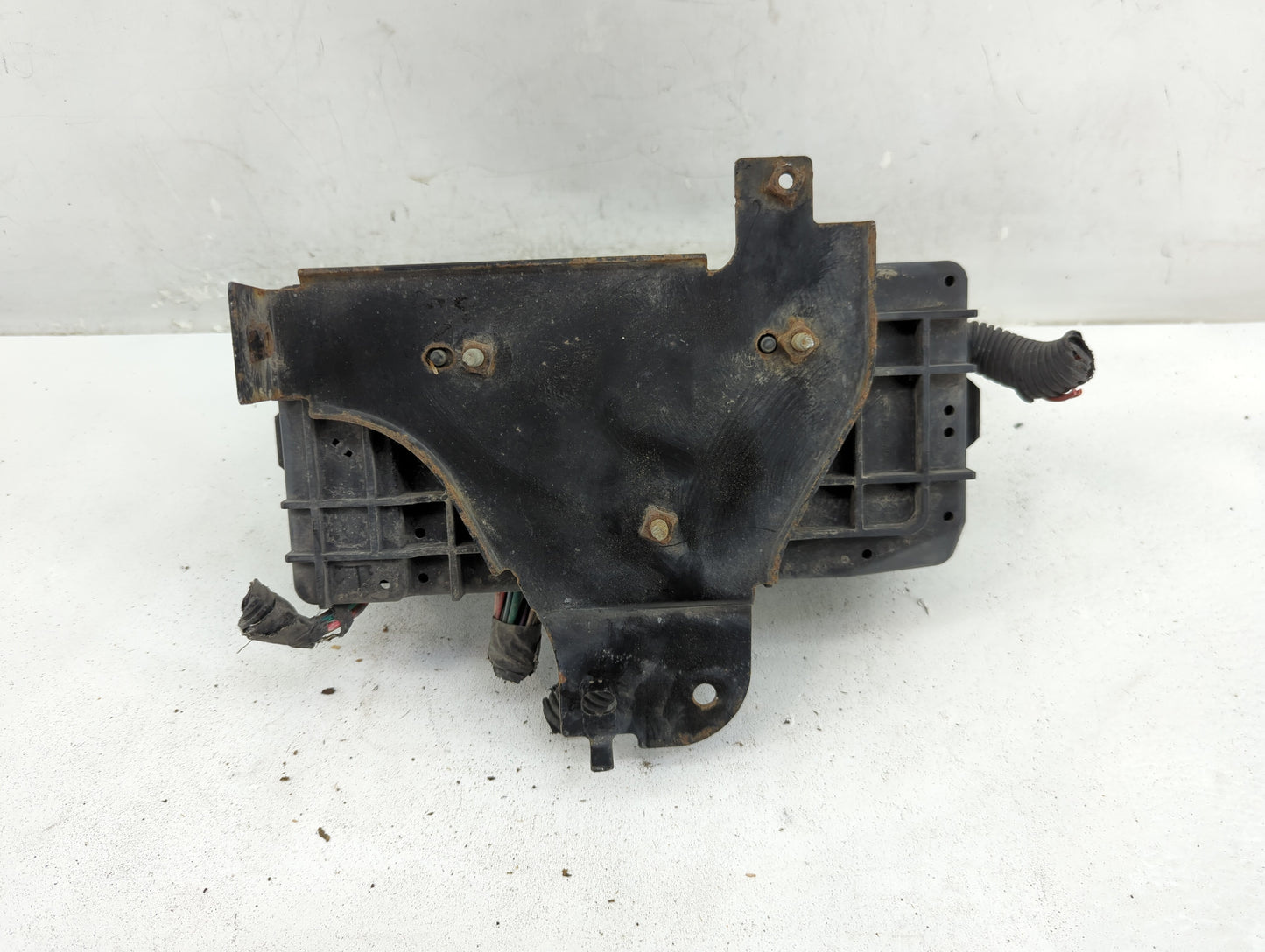 2005-2006 Ford Mustang Fusebox Fuse Box Panel Relay Module Fits Fits 2005 2006 OEM Used Auto Parts - Oemusedautoparts1.com