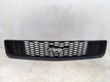 2005-2009 Ford Mustang Front Grille Bumper Not Included - Oemusedautoparts1.com