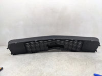 2005-2009 Ford Mustang Front Grille Bumper Not Included - Oemusedautoparts1.com