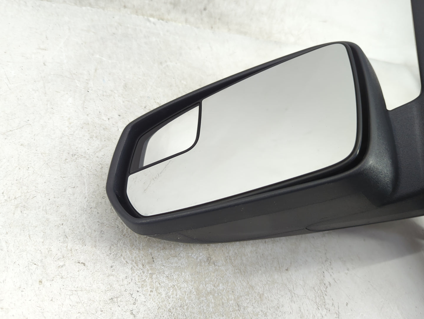 2010-2012 Ford Mustang Driver Side View Mirror - Left Door Mirror OEM Used - Oemusedautoparts1.com