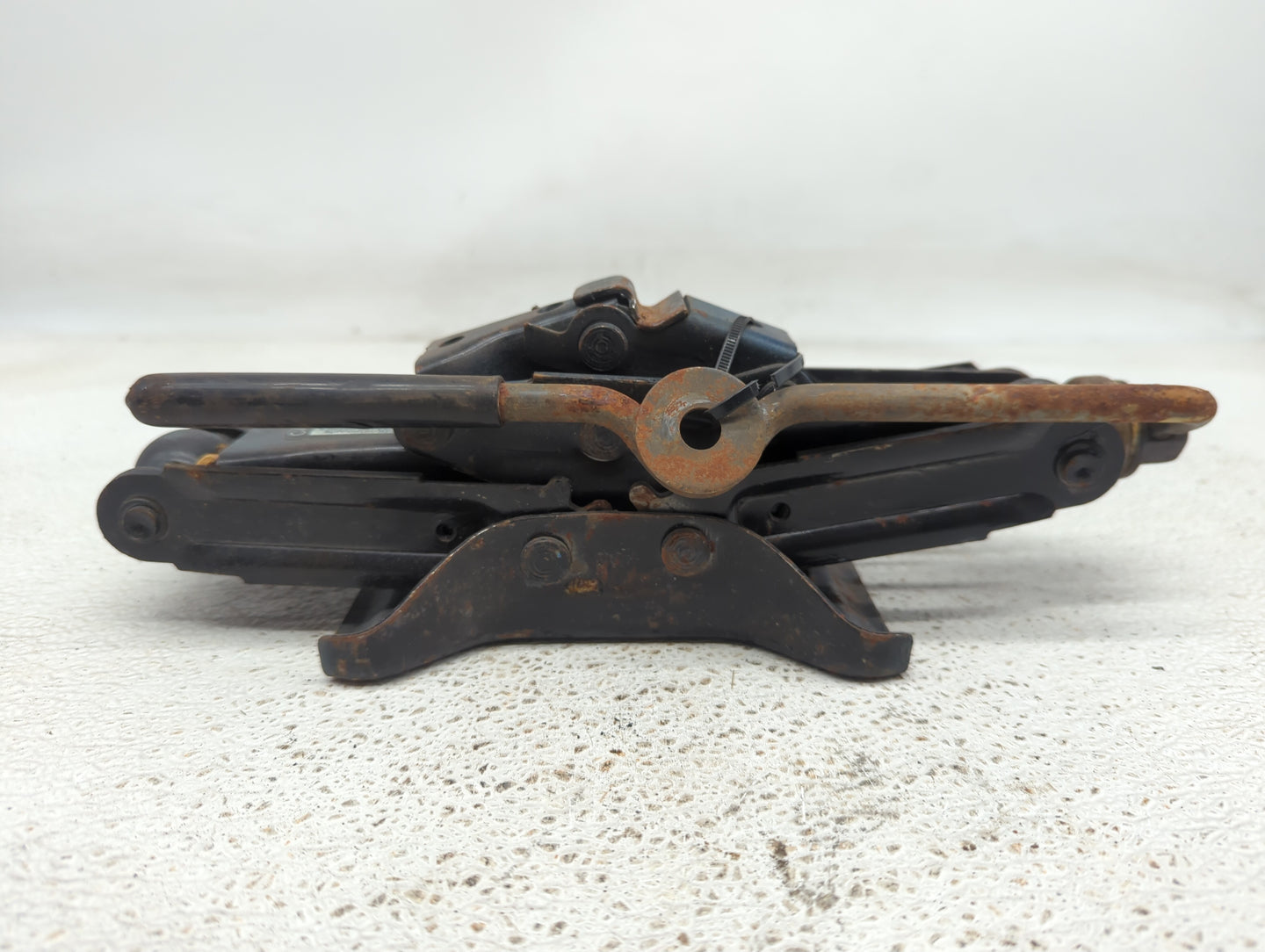 1994 Ford Probe Spare Scissor Car Jack - Oemusedautoparts1.com