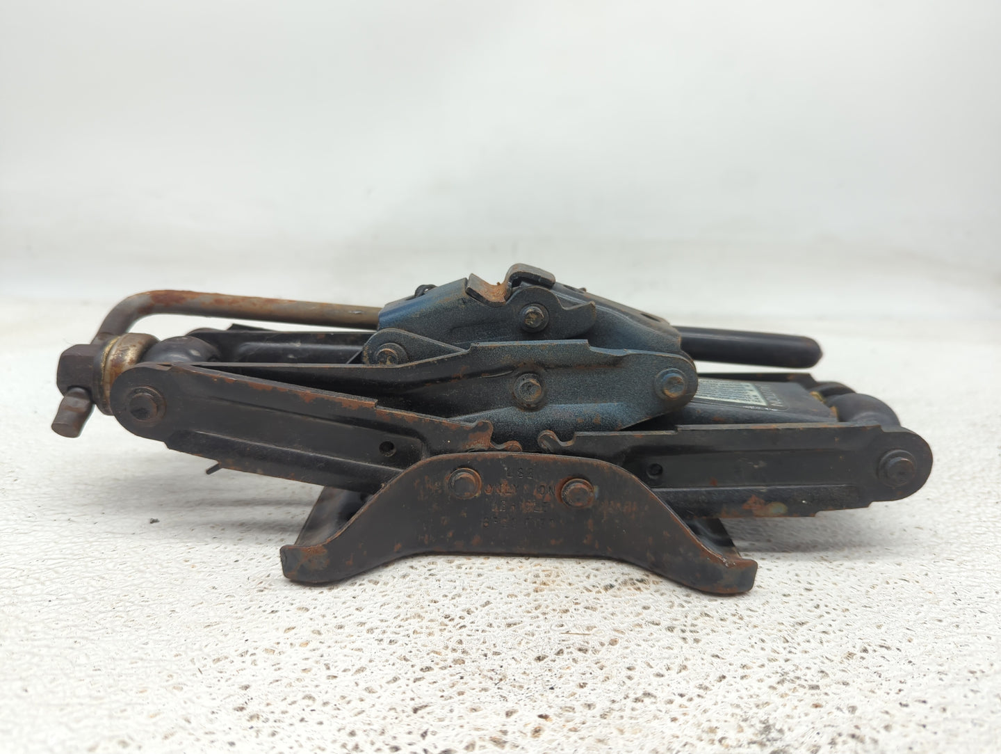 1994 Ford Probe Spare Scissor Car Jack - Oemusedautoparts1.com