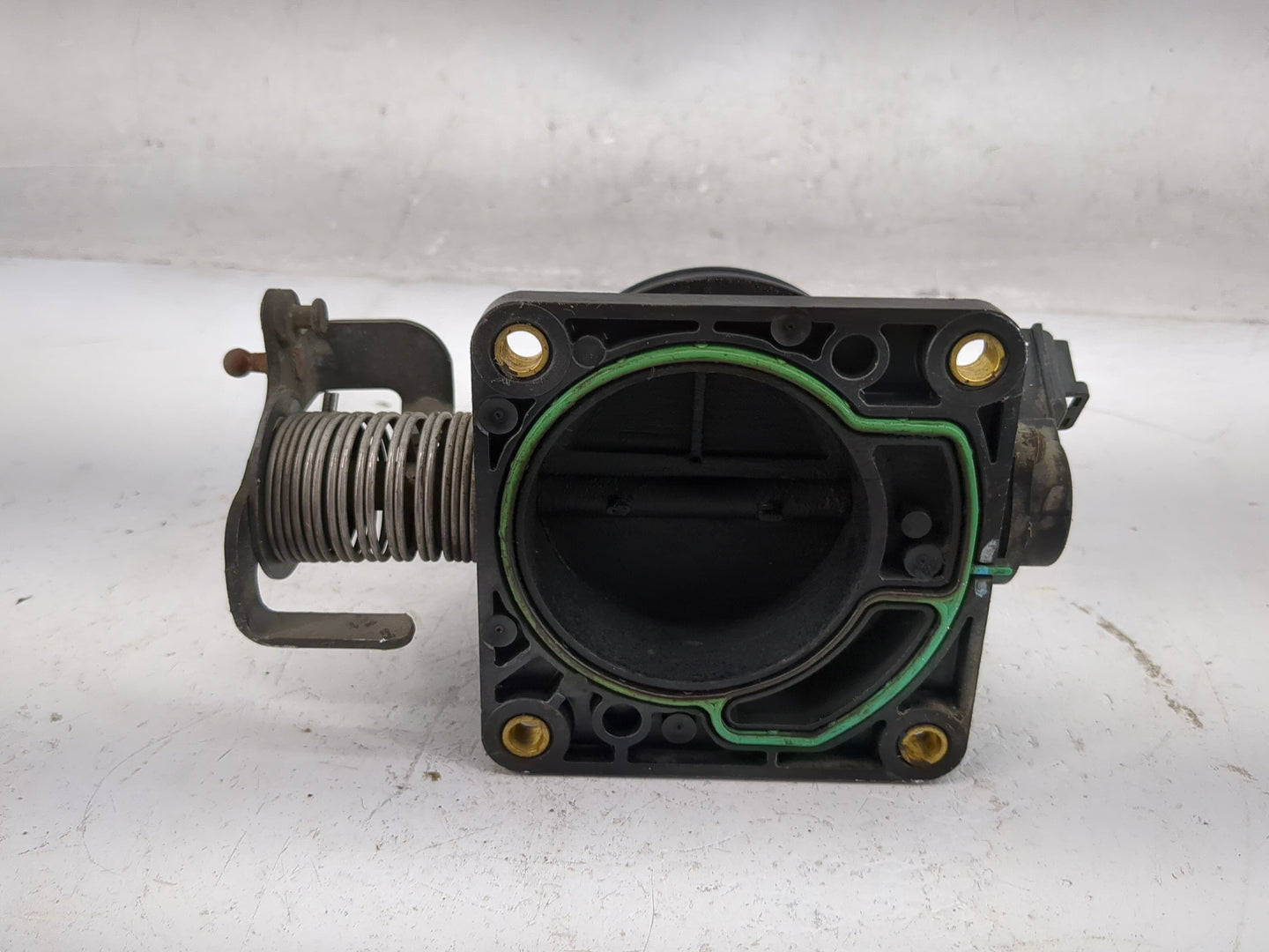 2004-2011 Ford Ranger Throttle Body Fits Fits 2004 2005 2006 2007 2008 2009 2010 2011 OEM Used Auto Parts - Oemusedautoparts