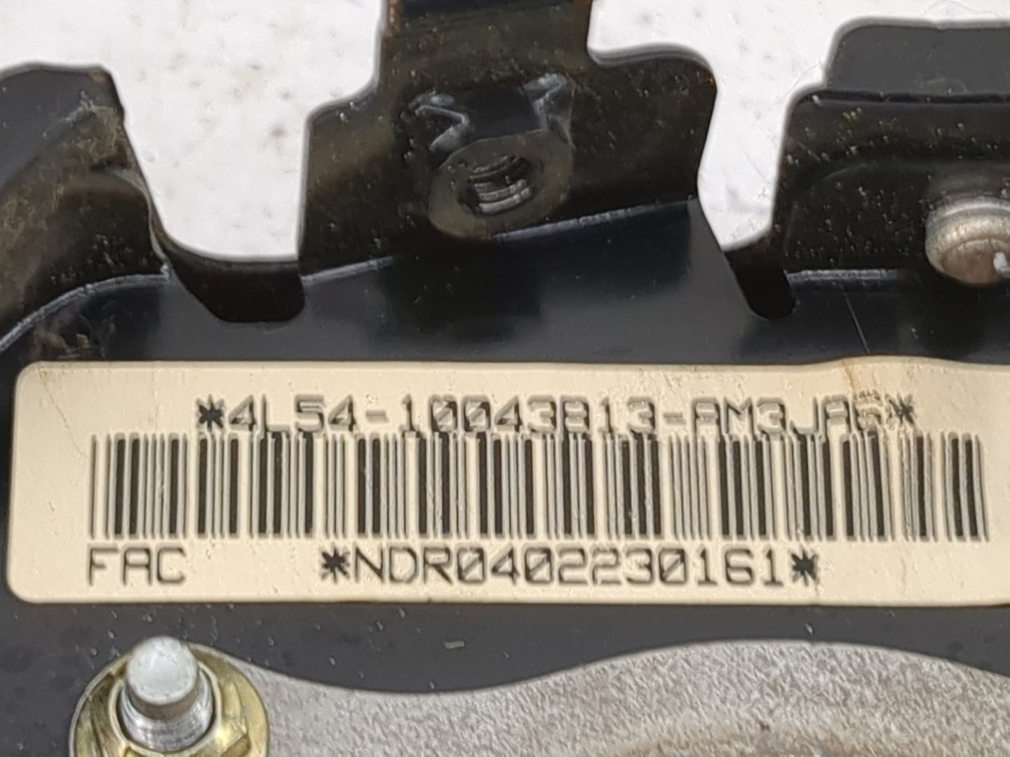 2004-2006 Ford Ranger Air Bag Driver Left Steering Wheel Mounted 5030552 - Oemusedautoparts1.com