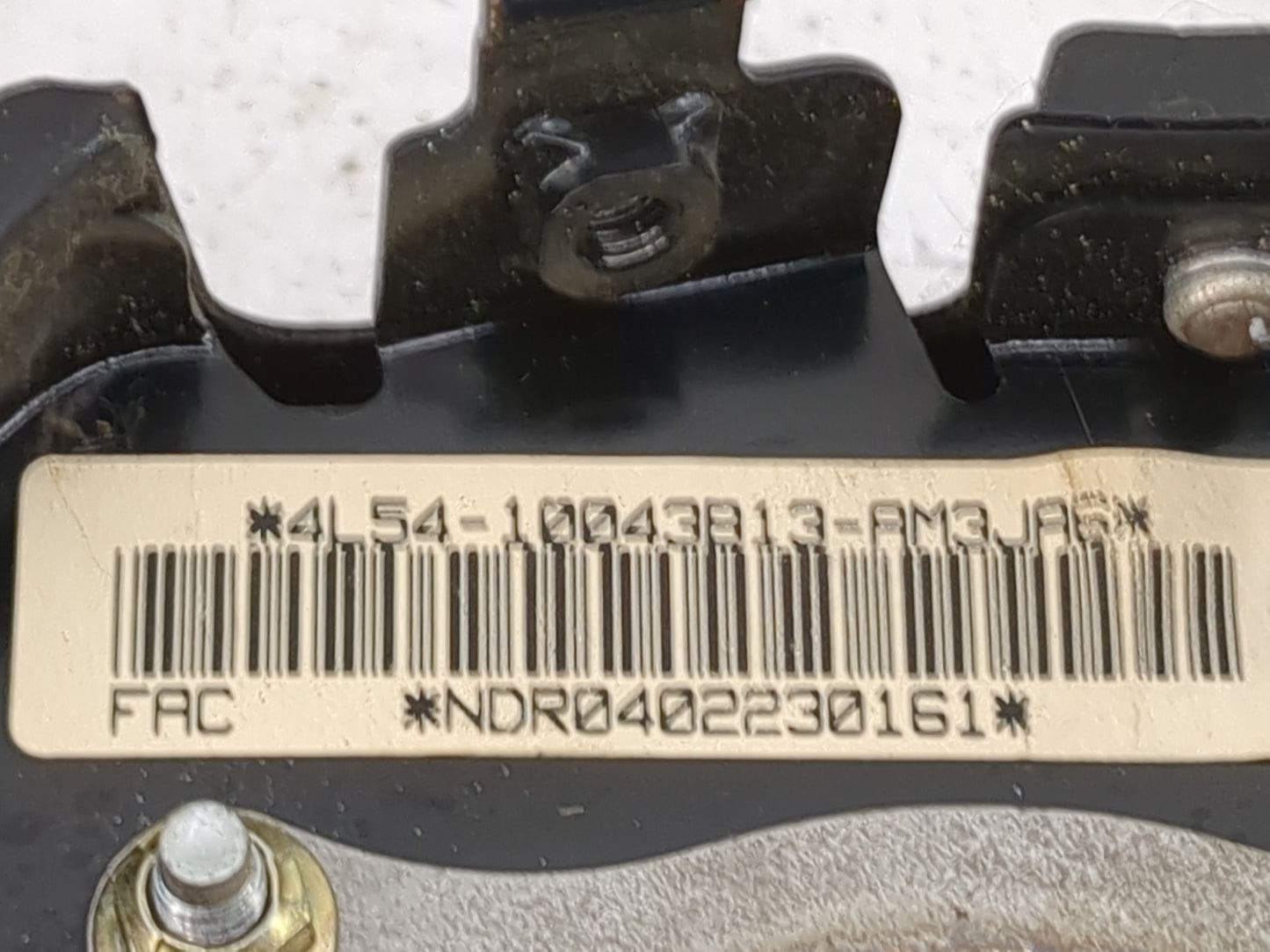 2004-2006 Ford Ranger Air Bag Driver Left Steering Wheel Mounted 5030552 - Oemusedautoparts1.com