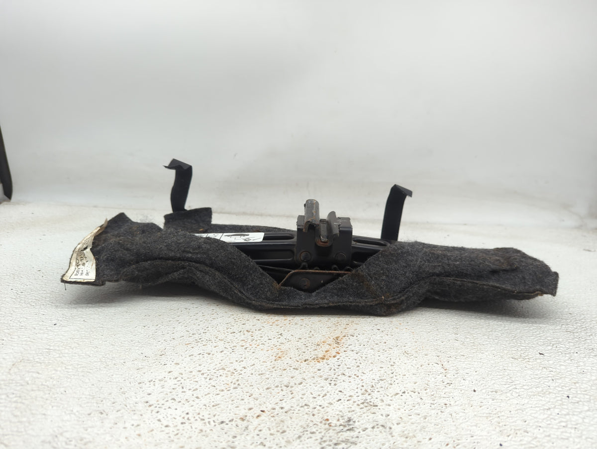 2014 Ford Taurus Spare Scissor Car Jack - Oemusedautoparts1.com