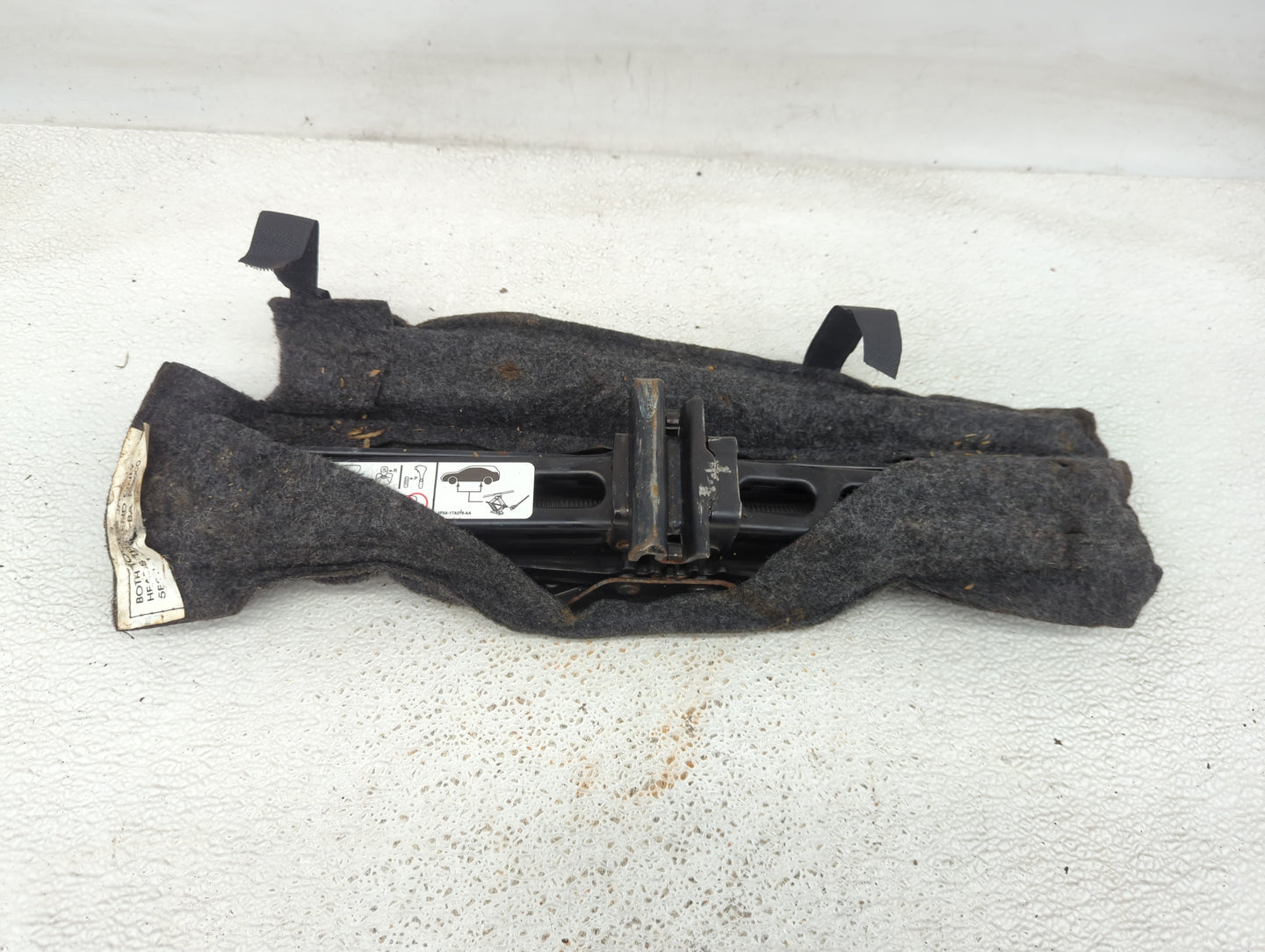 2014 Ford Taurus Spare Scissor Car Jack - Oemusedautoparts1.com
