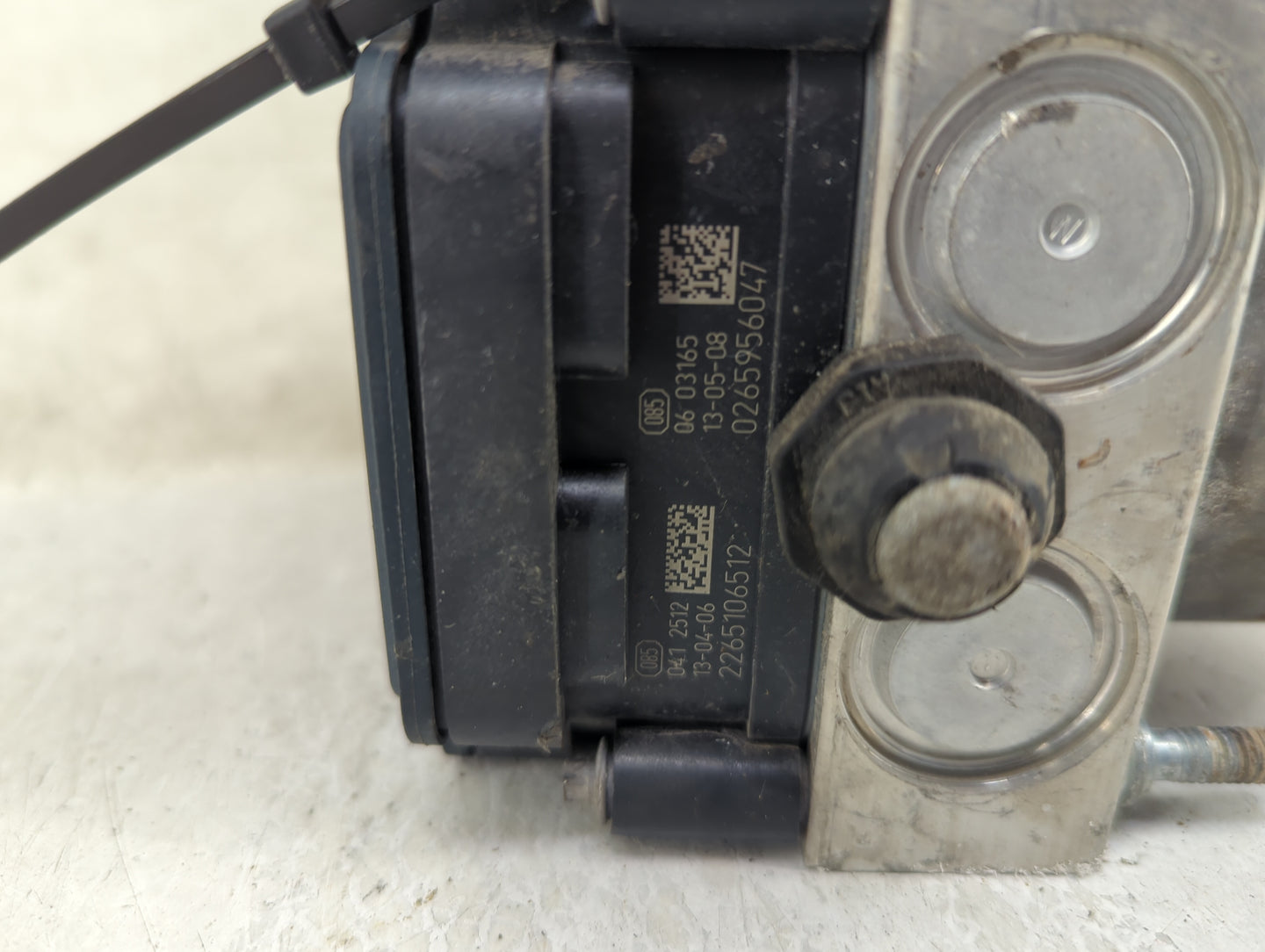 2014-2019 Ford Taurus ABS Pump Control Module Replacement Fits Fits 2014 2015 2016 2017 2018 2019 OEM Used Auto Parts - Oemu