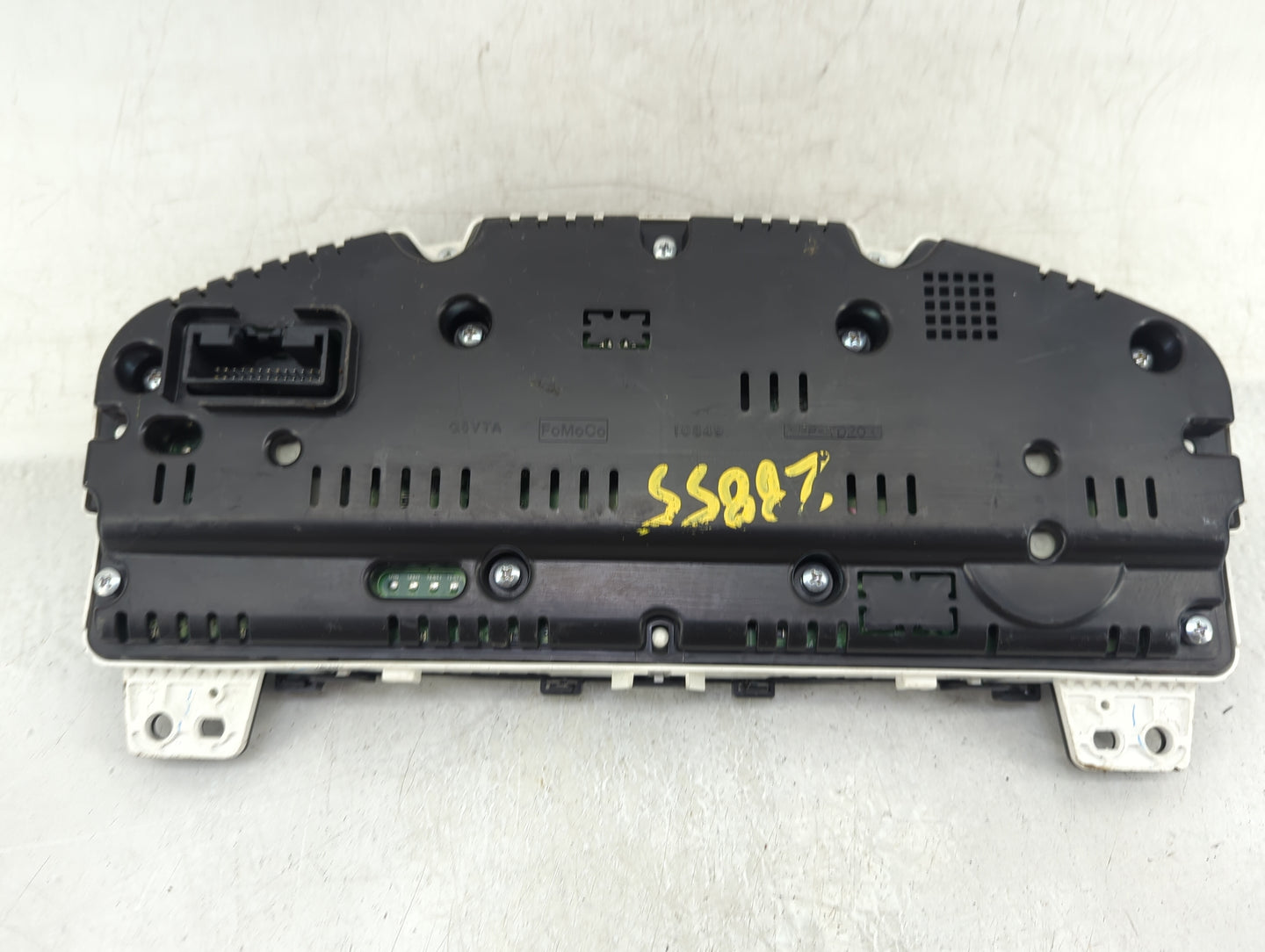 2014 Ford Taurus Instrument Cluster Speedometer Gauges Fits OEM Used Auto Parts - Oemusedautoparts1.com