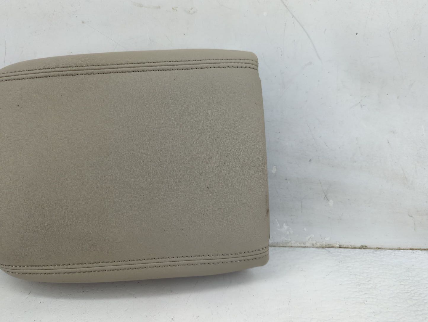 2010-2012 Ford Taurus Center Console Armrest Cover Lid Fits Fits 2010 2011 2012 OEM Used Auto Parts - Oemusedautoparts1.com