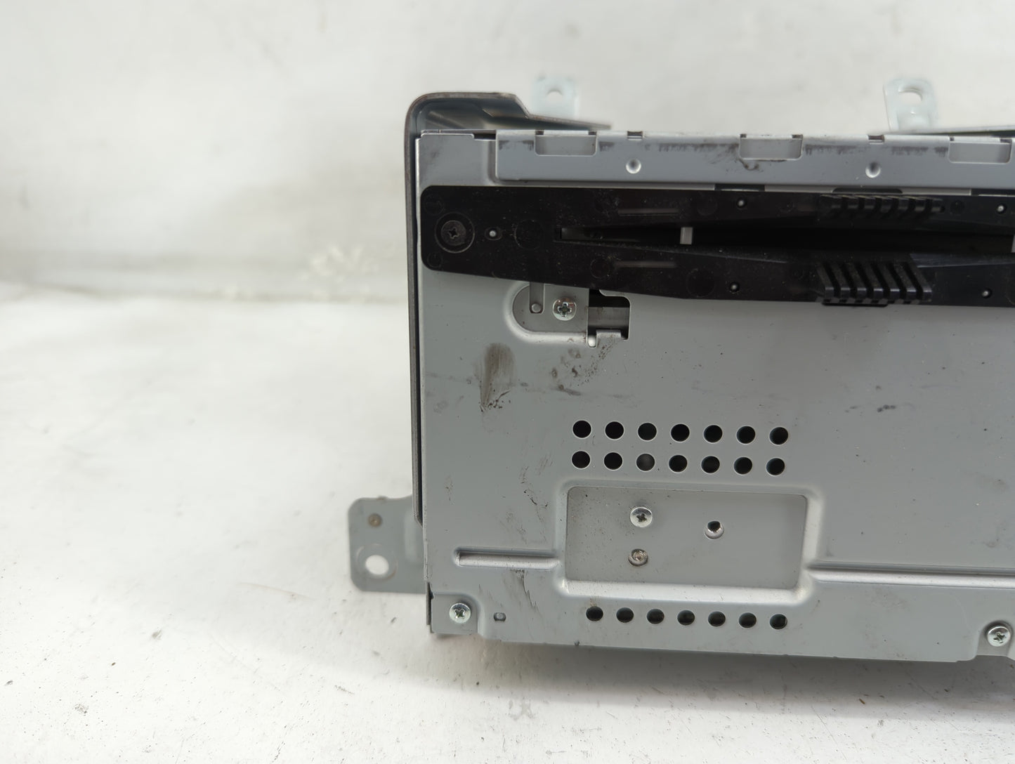 2011-2012 Ford Taurus Radio AM FM Cd Player Receiver Replacement Fits Fits 2011 2012 OEM Used Auto Parts - Oemusedautoparts1