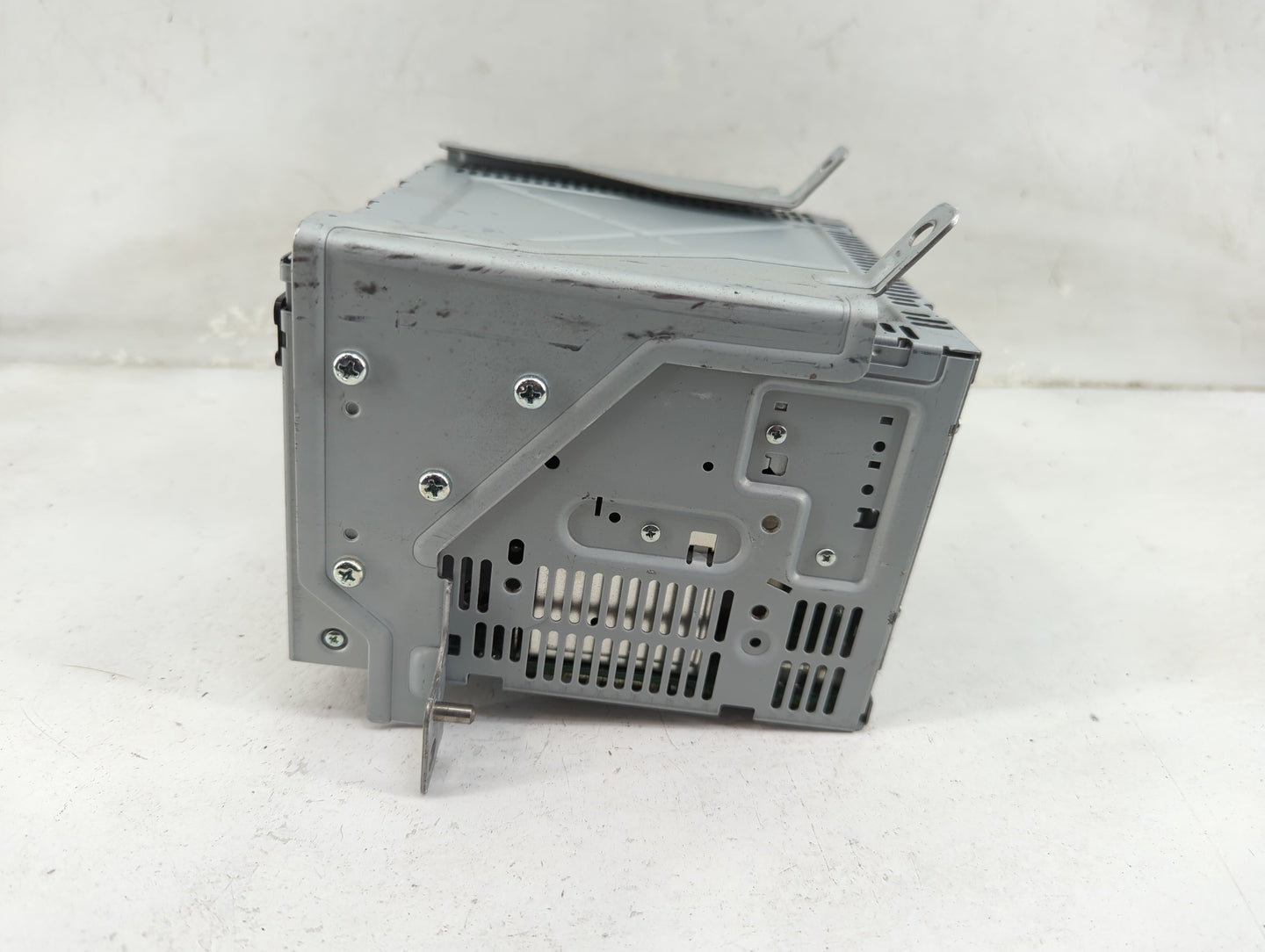 2011-2012 Ford Taurus Radio AM FM Cd Player Receiver Replacement Fits Fits 2011 2012 OEM Used Auto Parts - Oemusedautoparts1