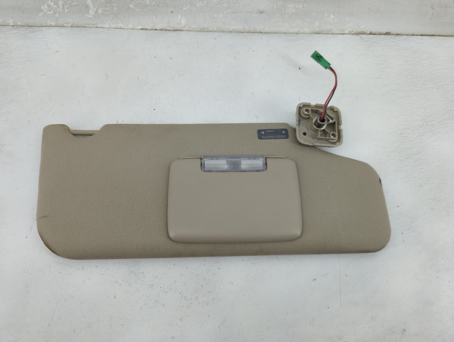 2010-2011 Ford Taurus Sun Visor Shade Replacement Passenger Right Mirror Fits Fits 2010 2011 OEM Used Auto Parts - Oemusedau
