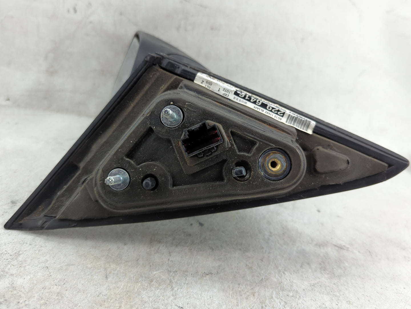 2010-2019 Ford Taurus Passenger Side View Mirror - Right Door Mirror OEM Used - Oemusedautoparts1.com